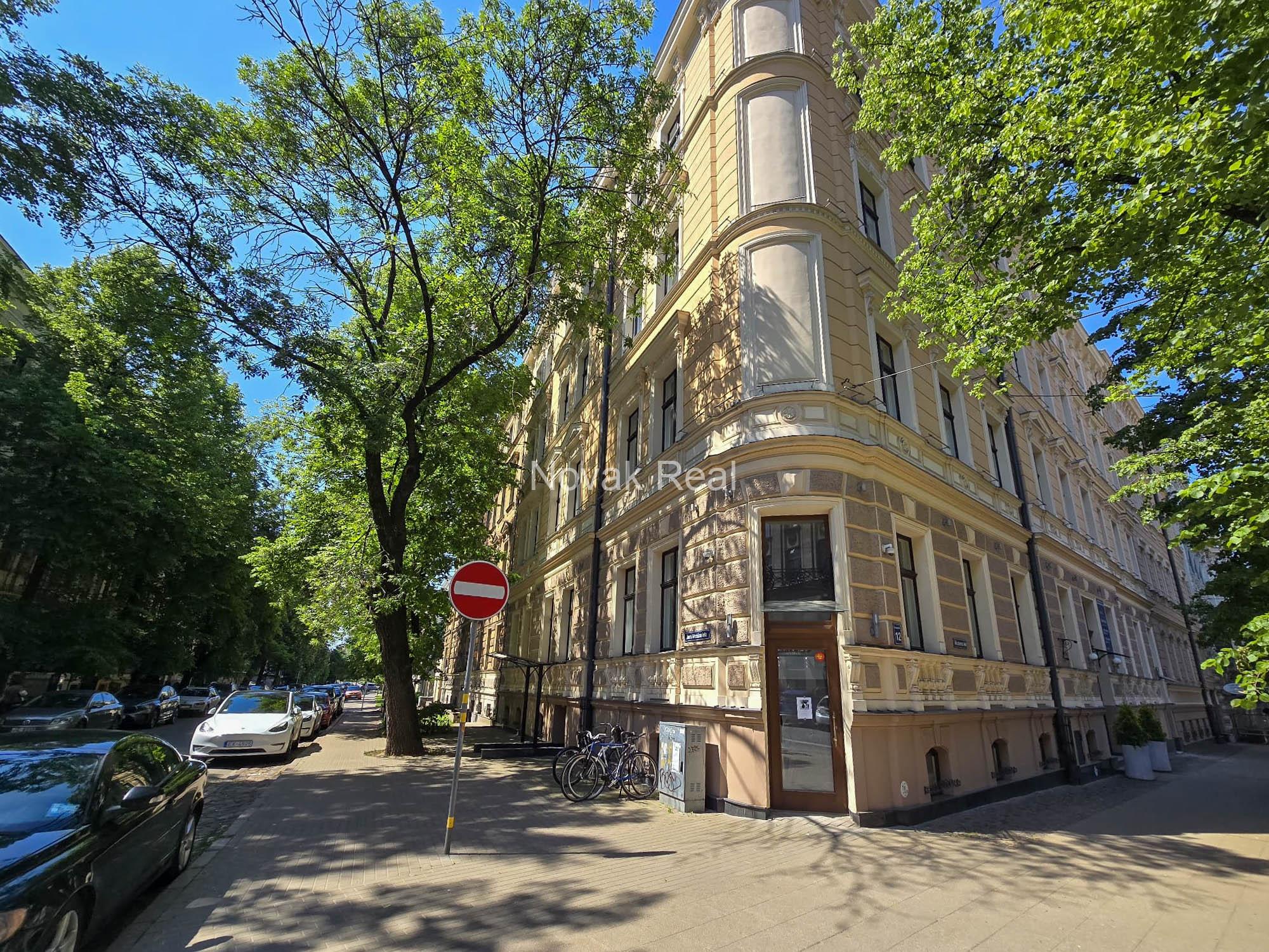 В Тихом центре сдается новая квартира с хорошим дизайнерским ремонтом