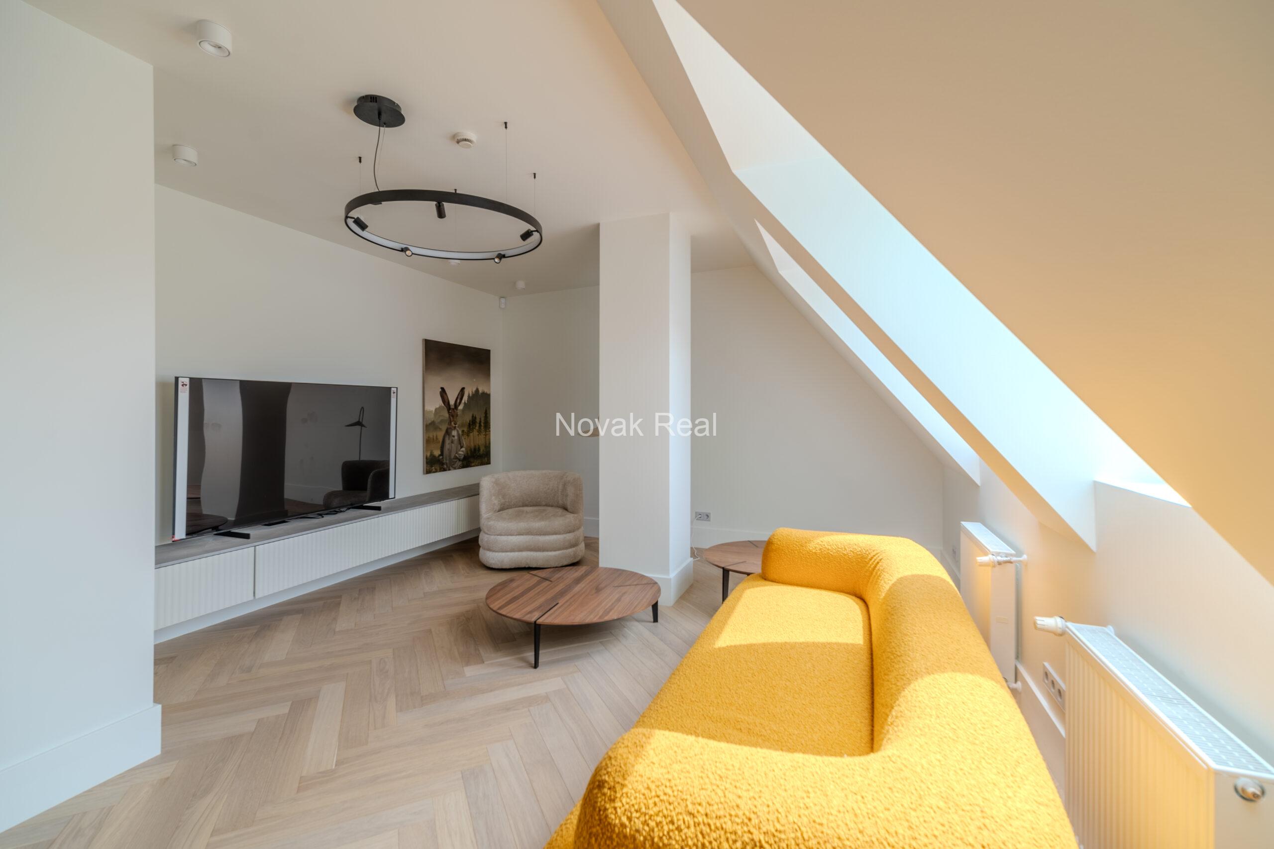 A brand new apartment is for rent with a beautiful view of the Quiet Centre