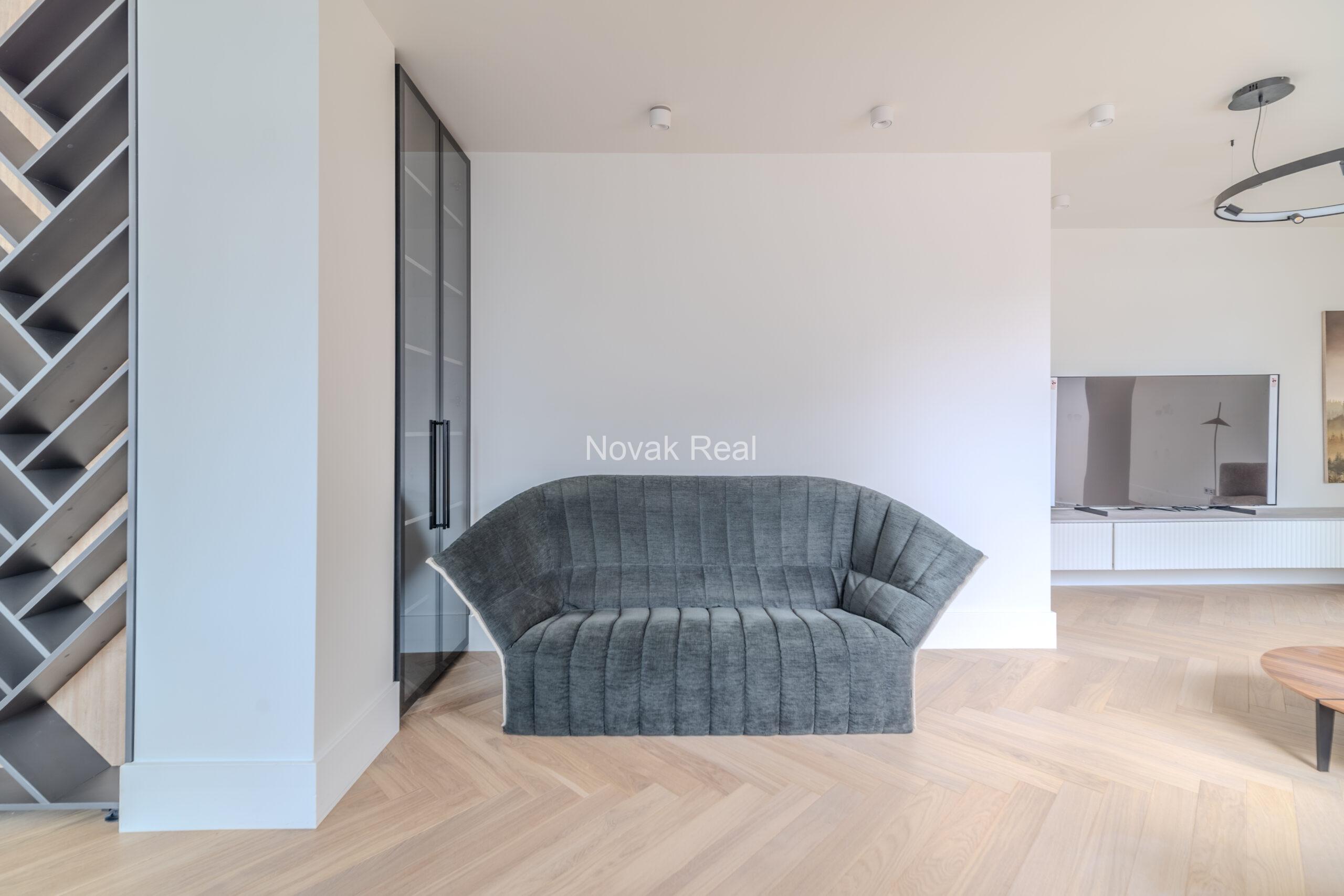 A brand new apartment is for rent with a beautiful view of the Quiet Centre