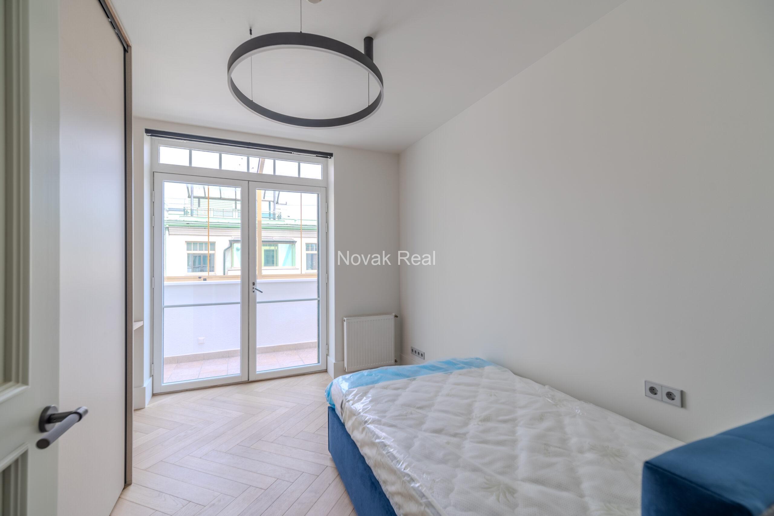 A brand new apartment is for rent with a beautiful view of the Quiet Centre