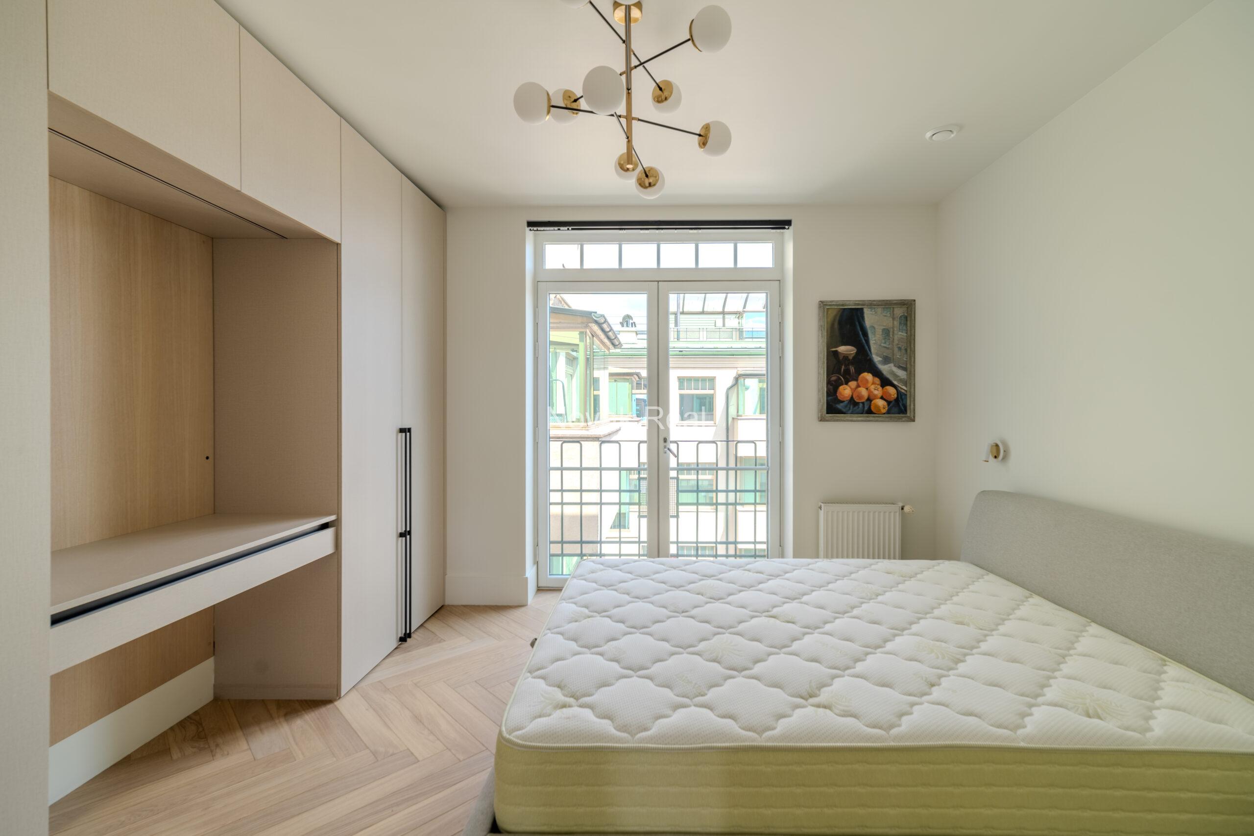 A brand new apartment is for rent with a beautiful view of the Quiet Centre