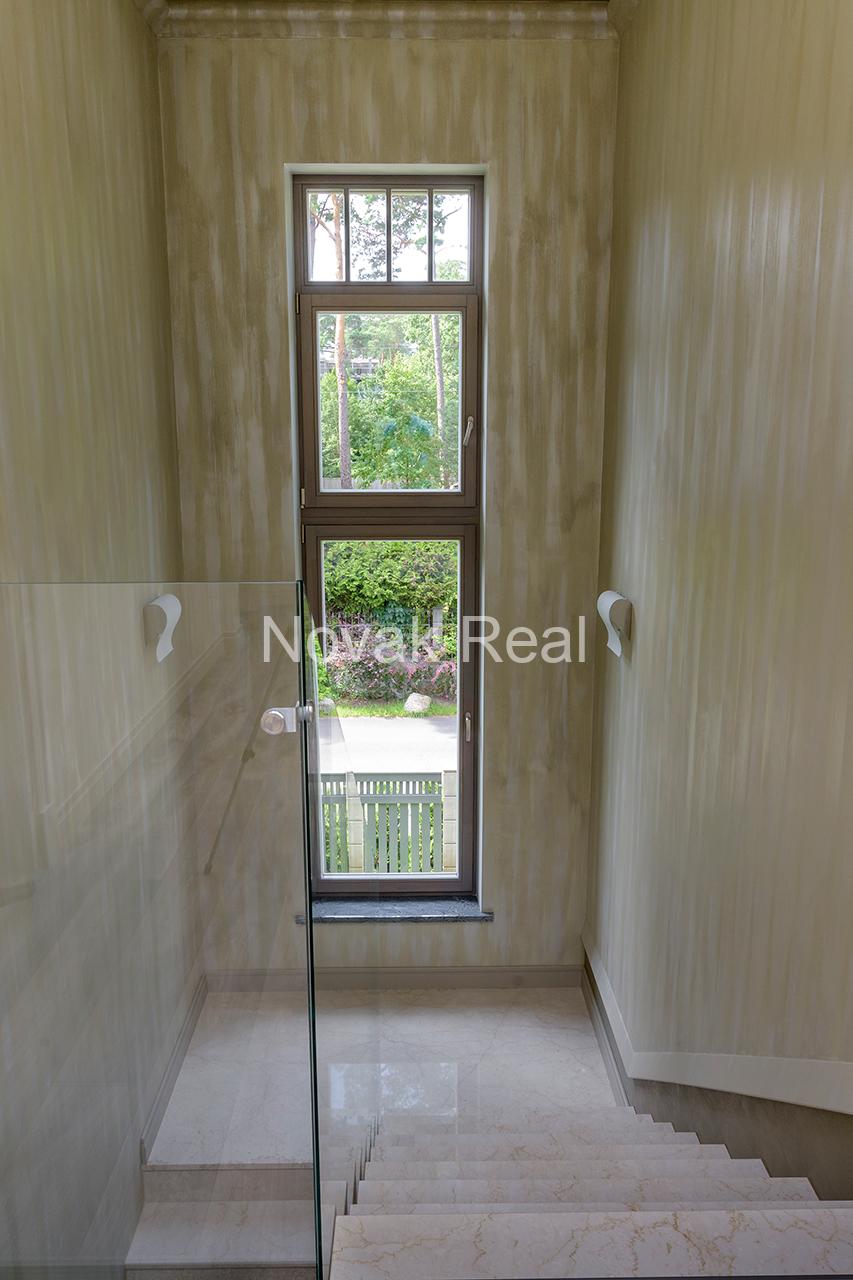 A new, comfortable six-bedroom house is available for long-term rent in Lielupe