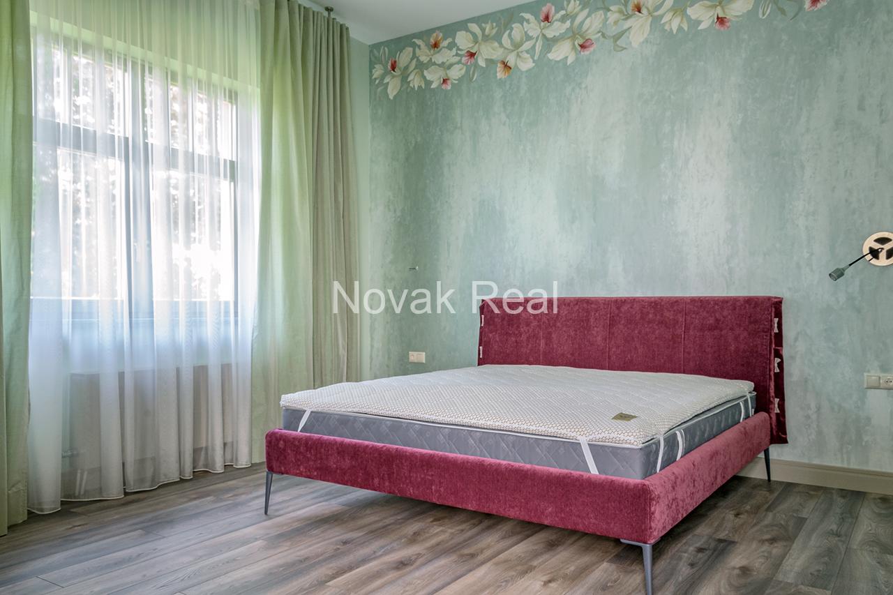 A new, comfortable six-bedroom house is available for long-term rent in Lielupe