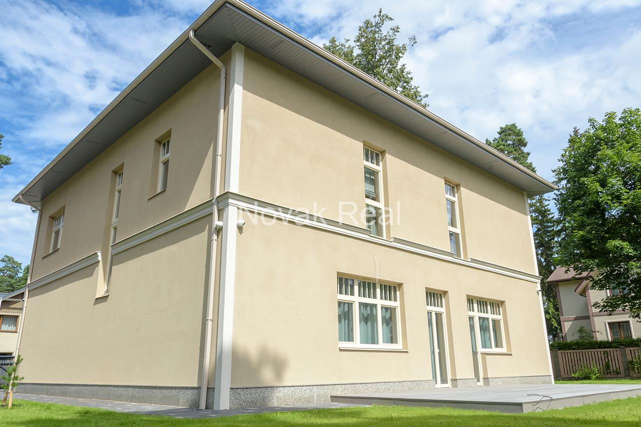 A new, comfortable six-bedroom house is available for long-term rent in Lielupe