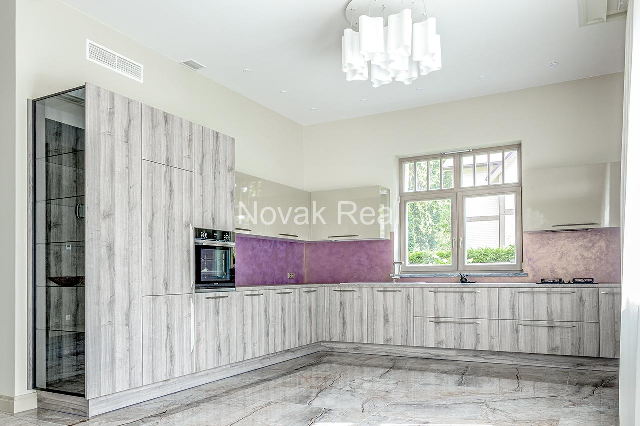 A new, comfortable six-bedroom house is available for long-term rent in Lielupe