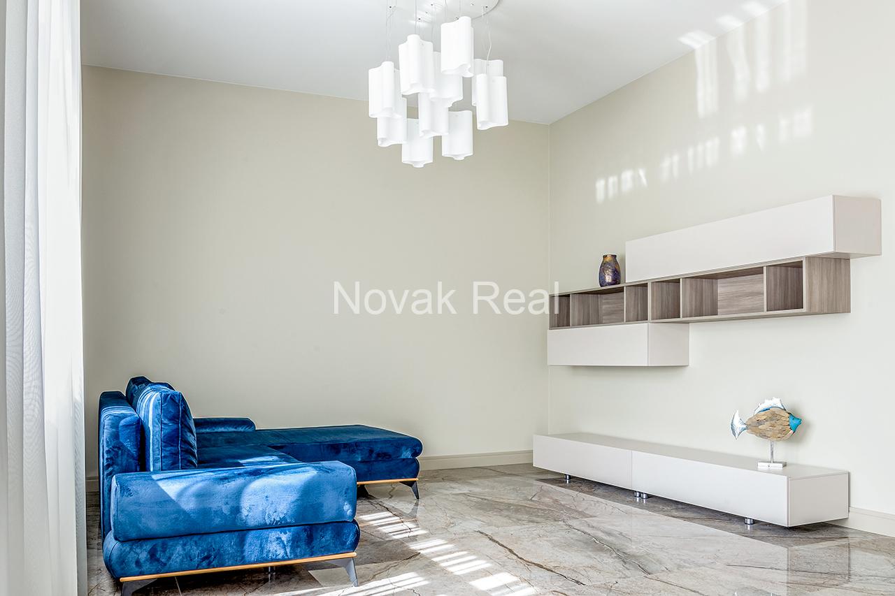 A new, comfortable six-bedroom house is available for long-term rent in Lielupe