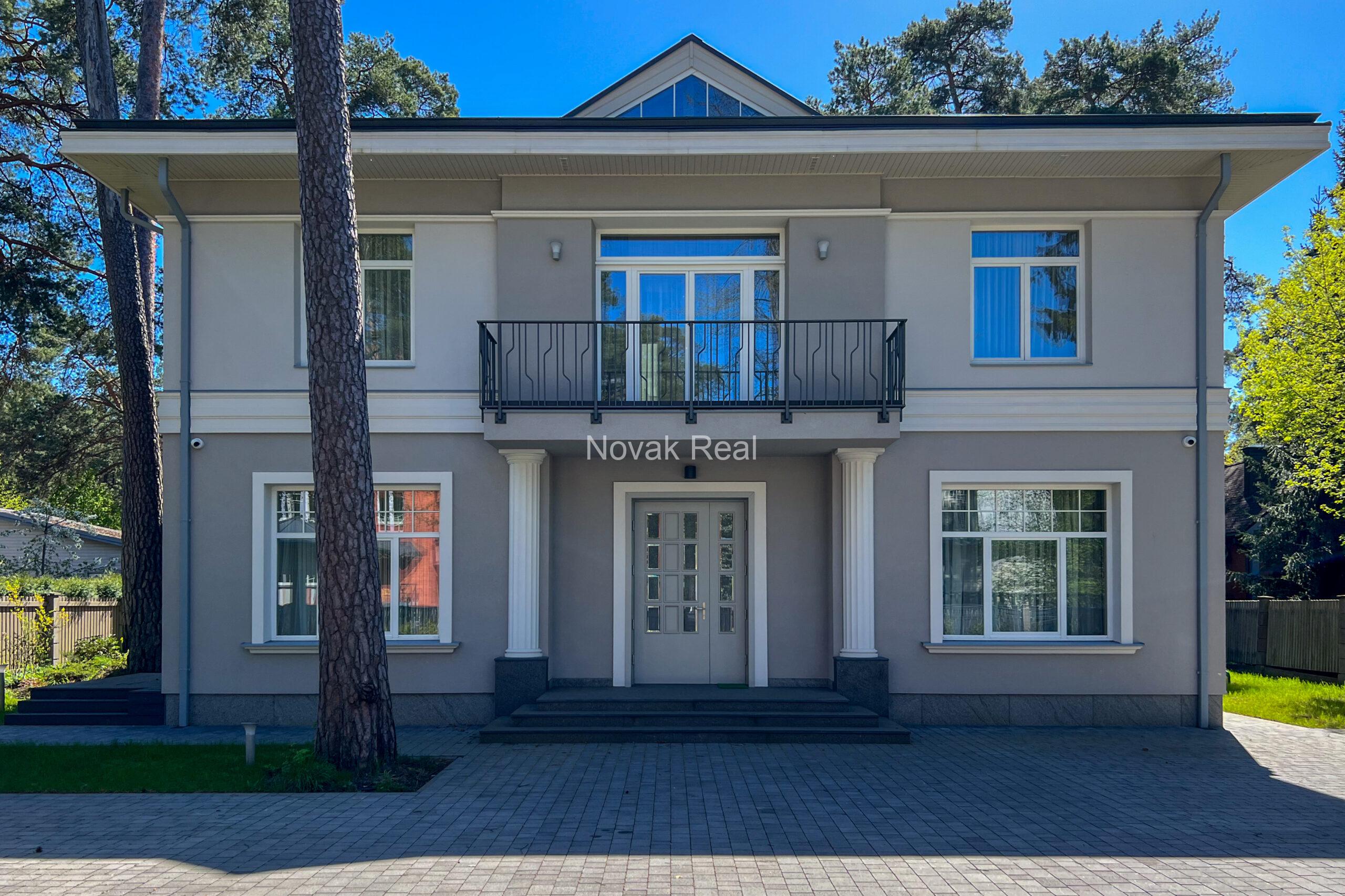 A new five-bedroom house is available for long-term rent in a quiet part of Jūrmala, close to the sea
