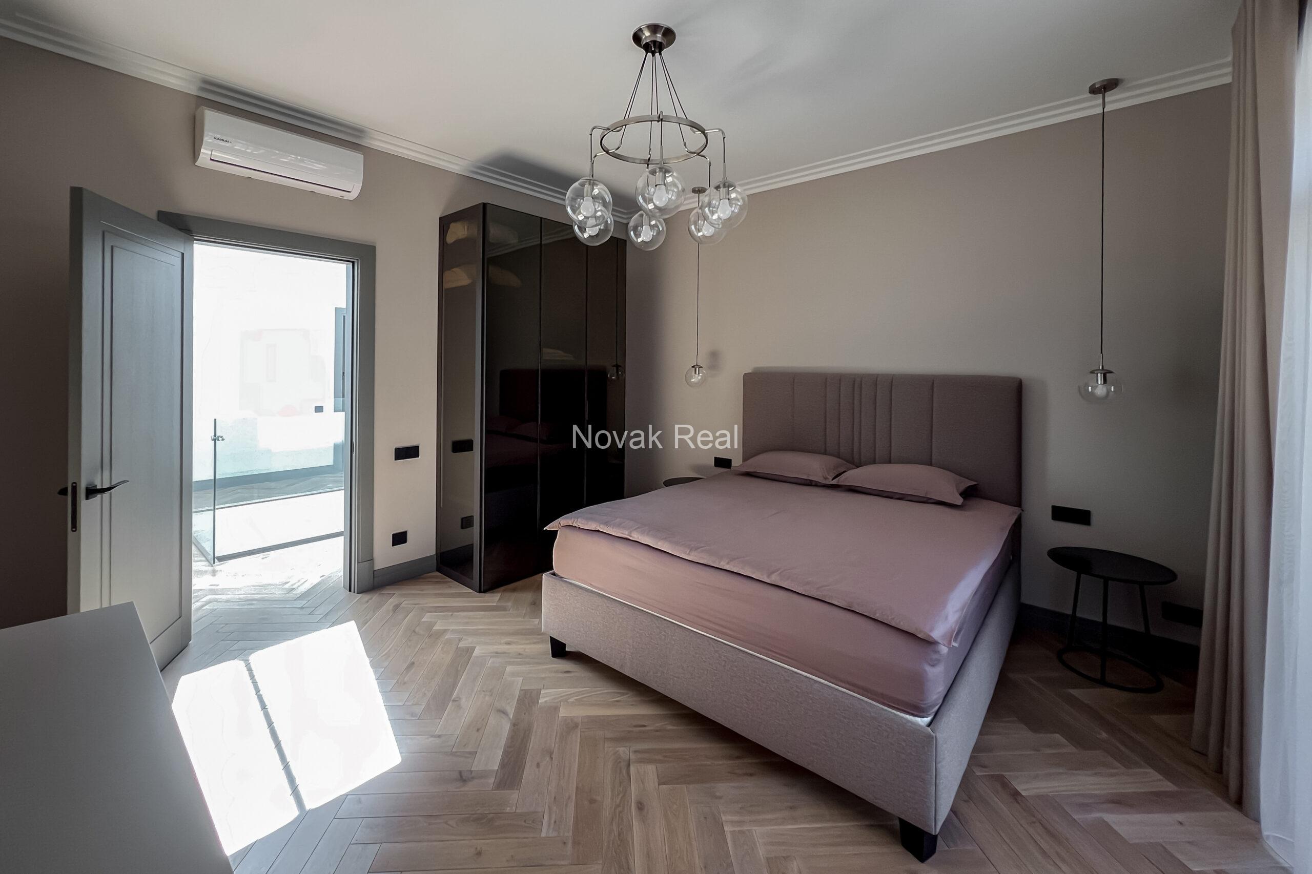 A new five-bedroom house is available for long-term rent in a quiet part of Jūrmala, close to the sea