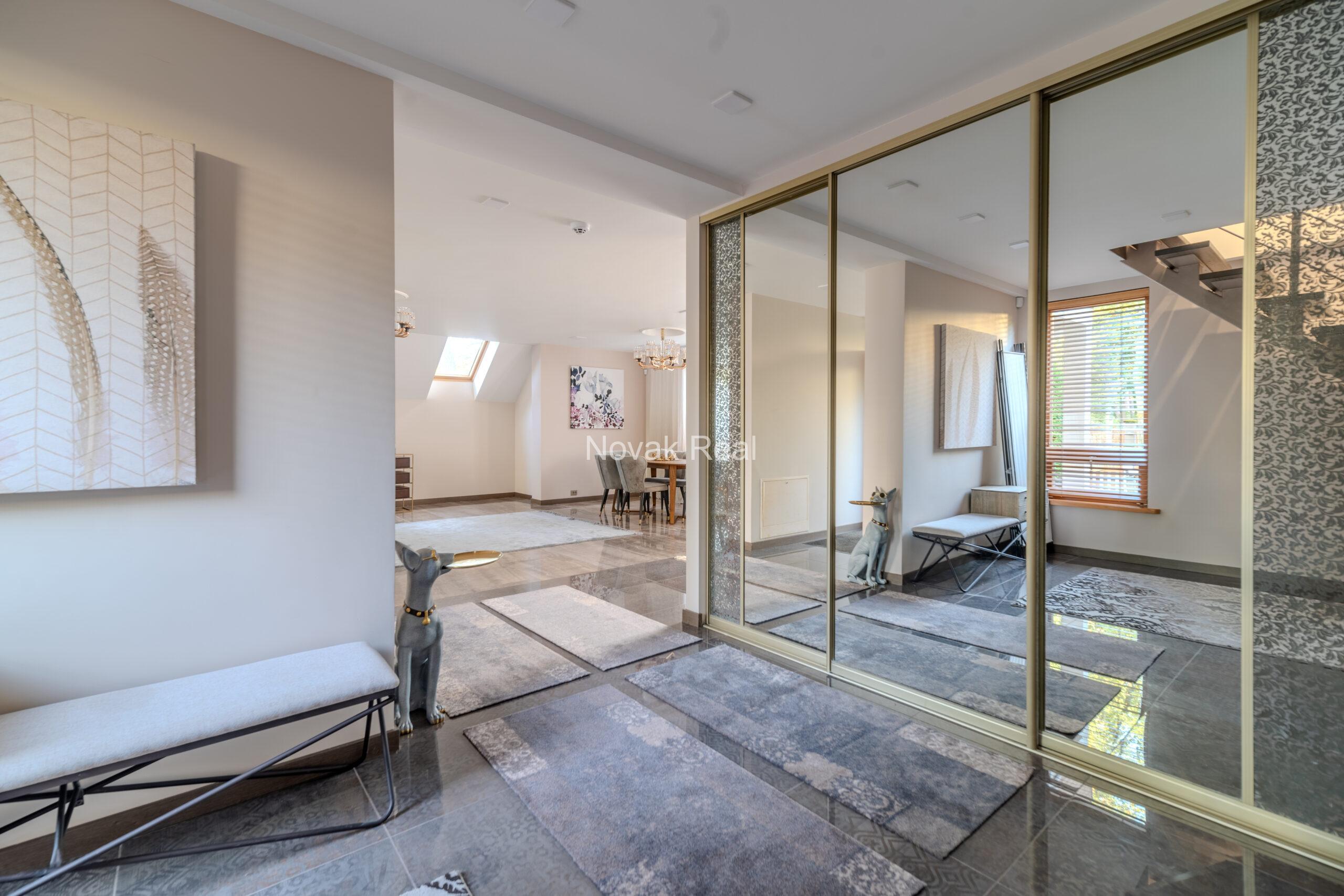In Bulduri, on the first line to the sea, a modern and cozy townhouse is for sale
