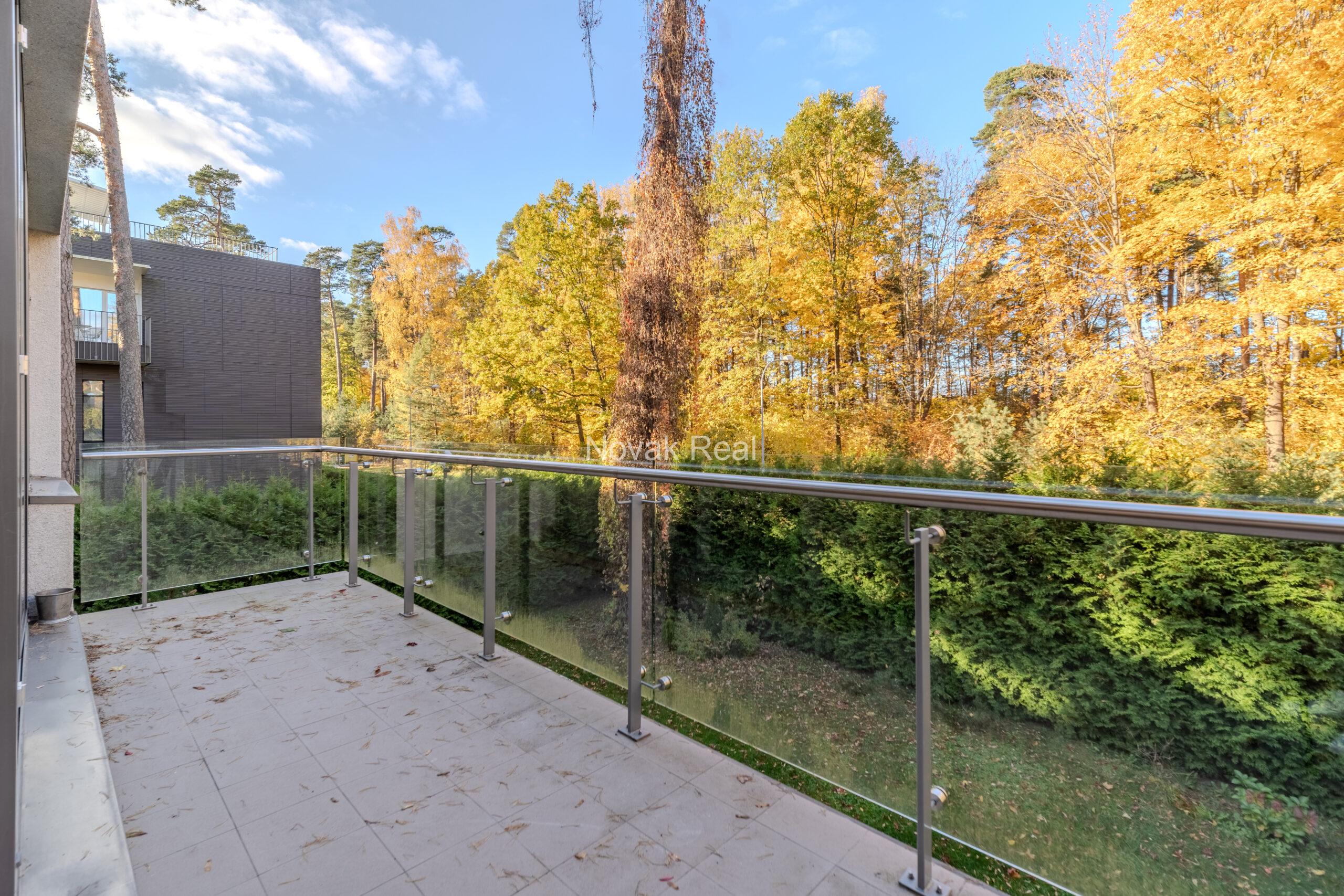 A 4-room apartment with a large terrace overlooking the dunes is for rent on the 1st line to the sea