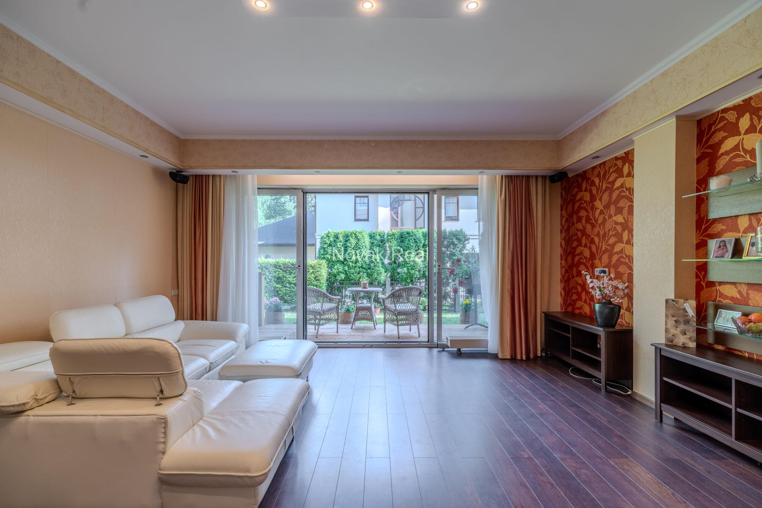 A stylish and cozy apartment is available for rent from August 25 to June 1 in the prestigious Dzintari district