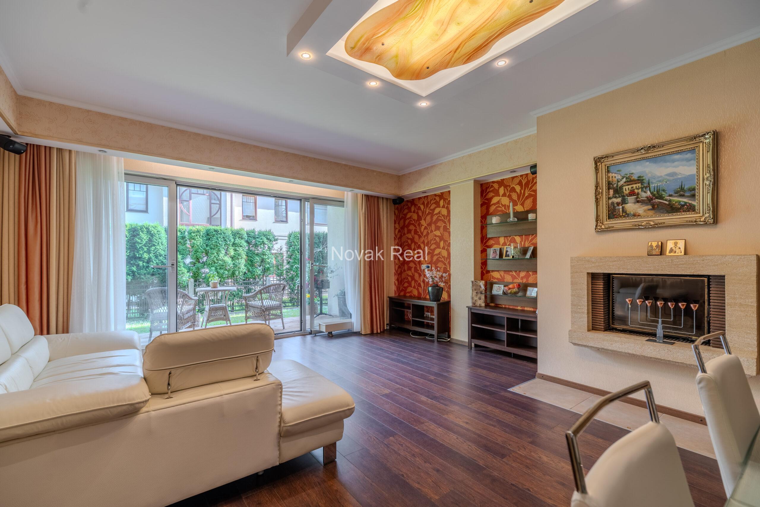 A stylish and cozy apartment is available for rent from August 25 to June 1 in the prestigious Dzintari district
