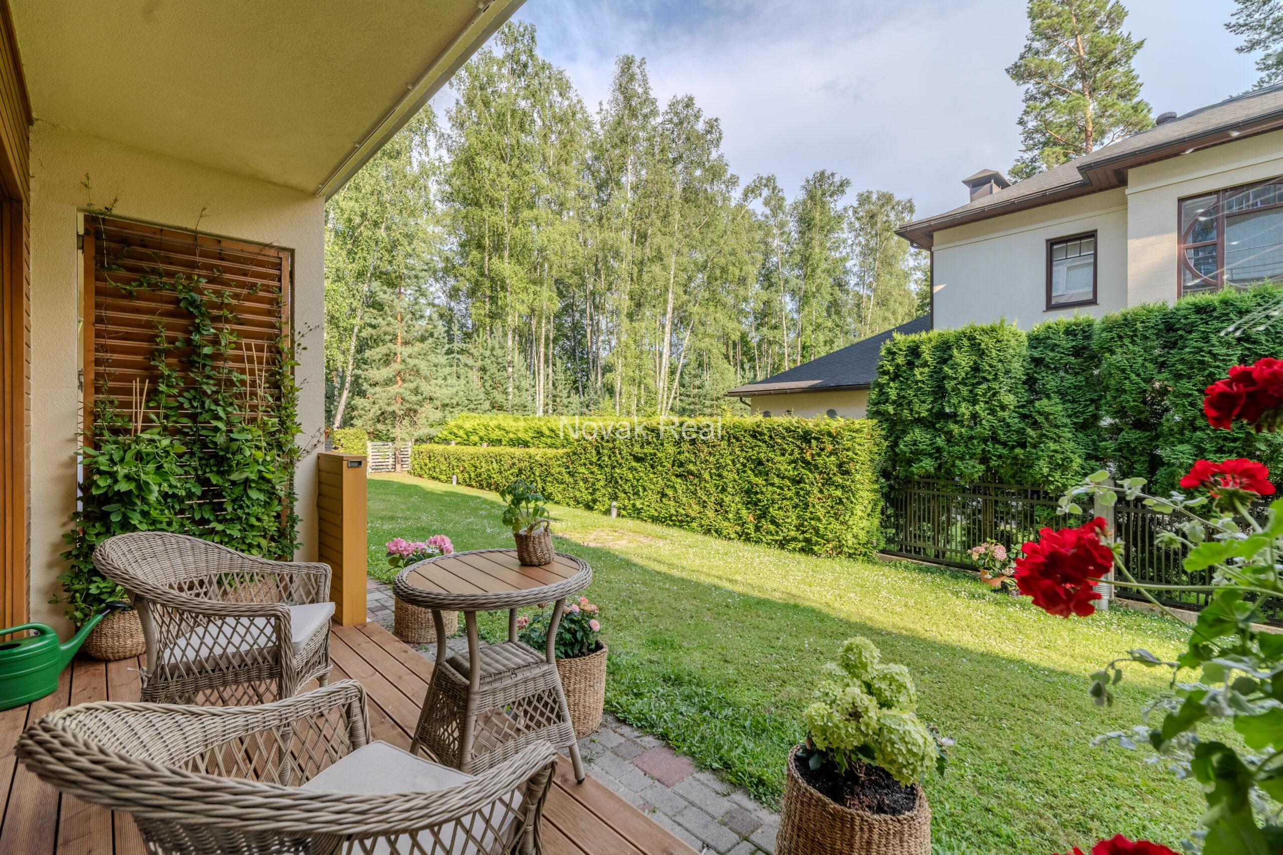 A stylish and cozy apartment is available for rent from August 25 to June 1 in the prestigious Dzintari district