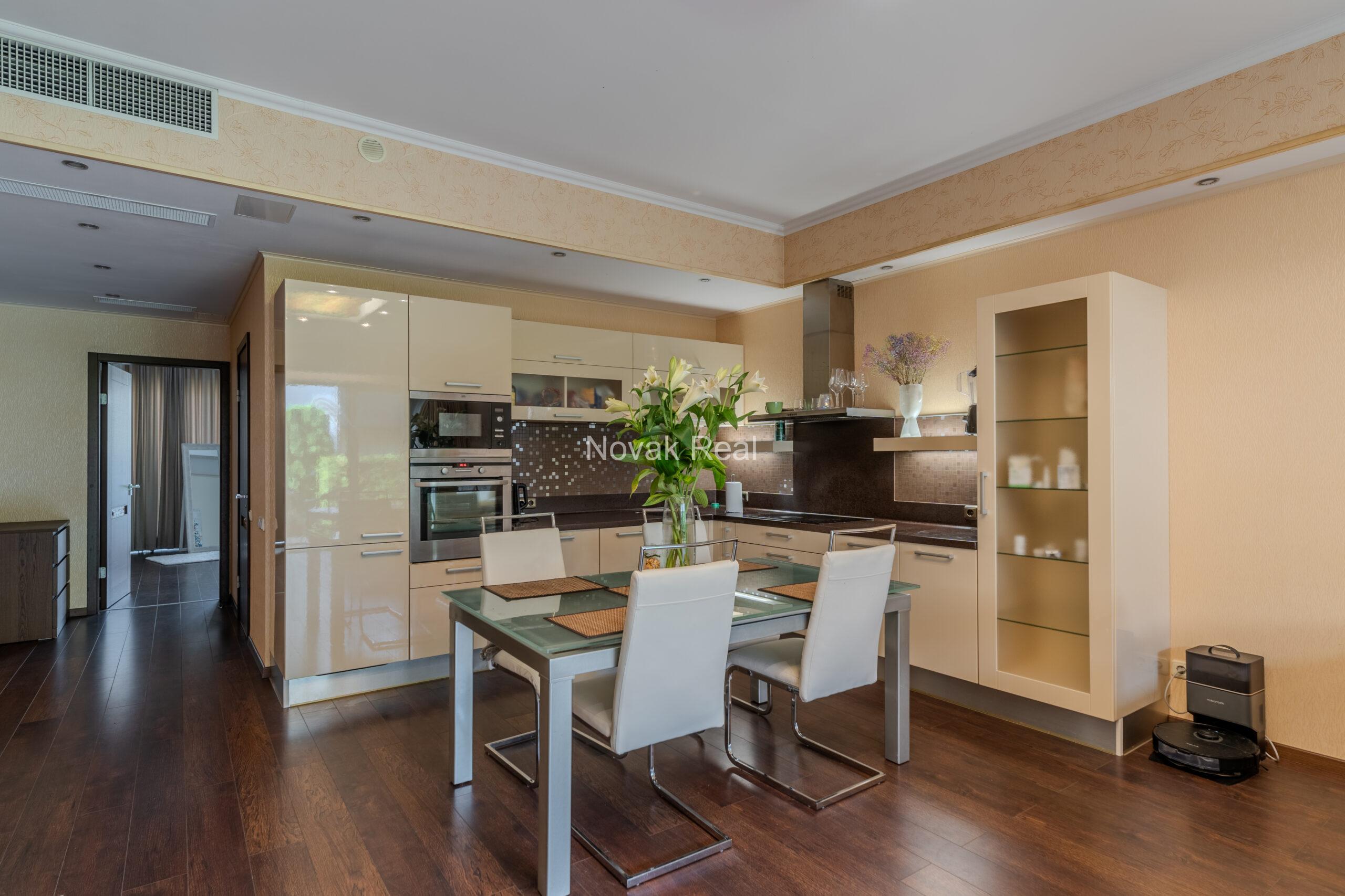 A stylish and cozy apartment is available for rent from August 25 to June 1 in the prestigious Dzintari district