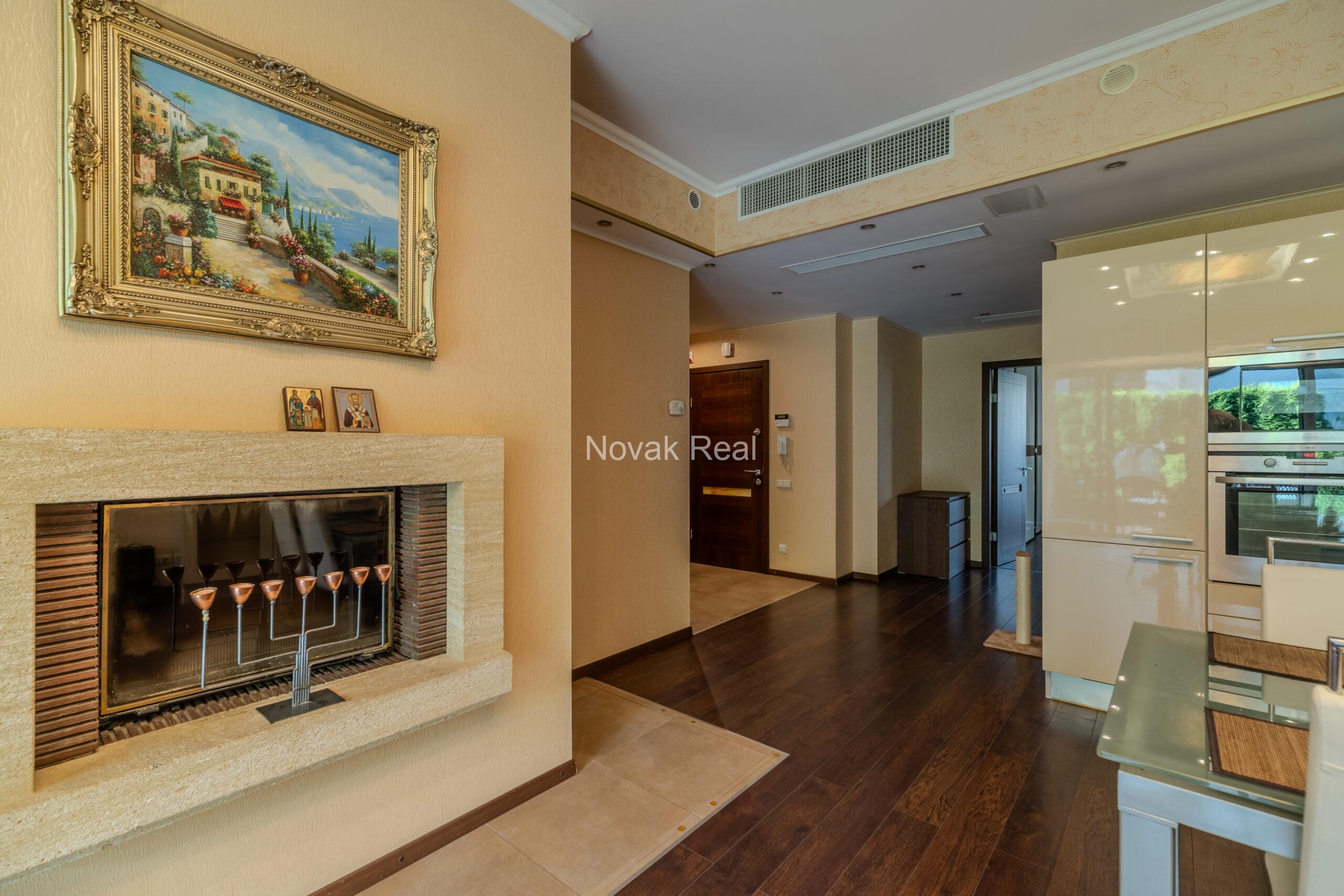 A stylish and cozy apartment is available for rent from August 25 to June 1 in the prestigious Dzintari district