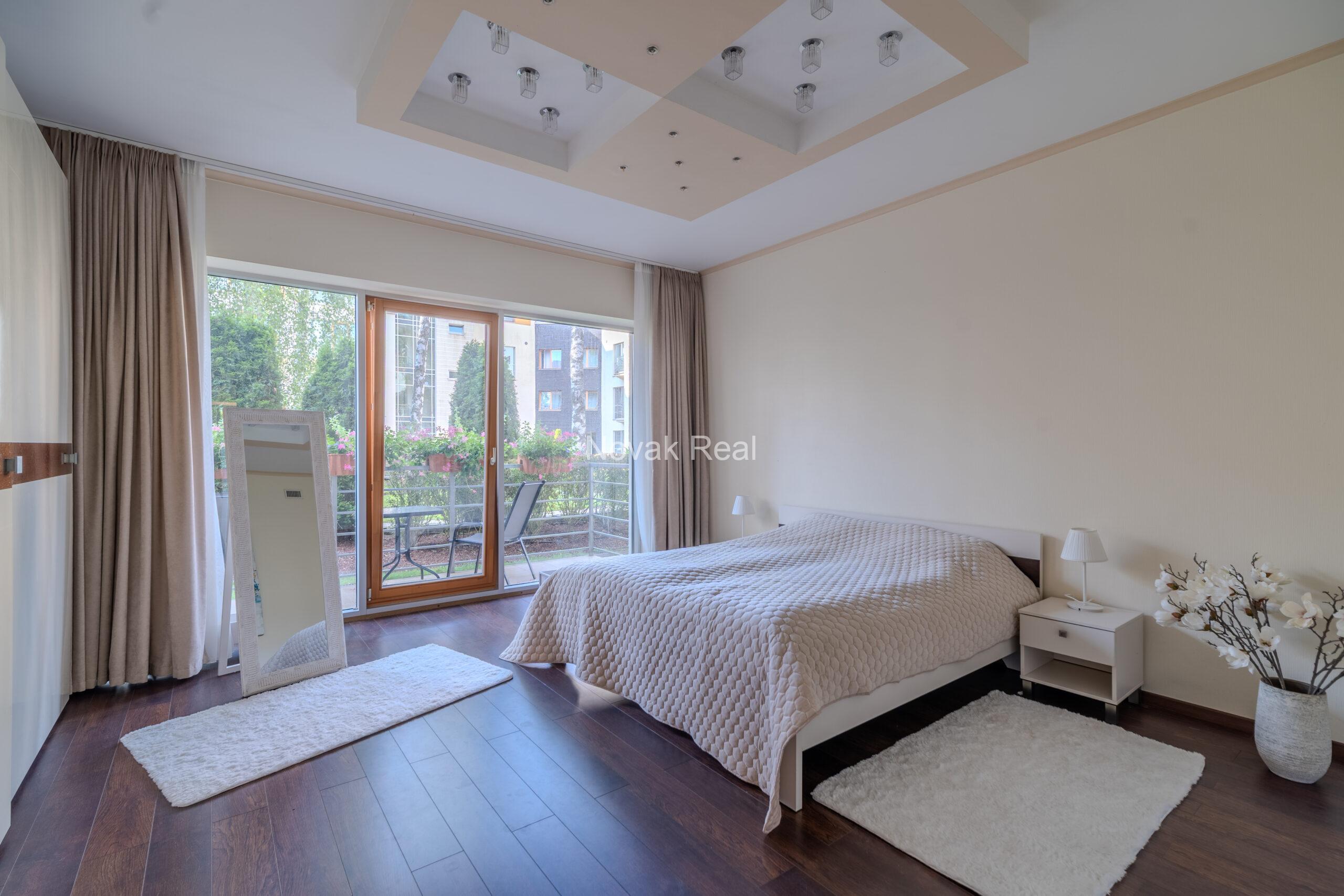 A stylish and cozy apartment is available for rent from August 25 to June 1 in the prestigious Dzintari district