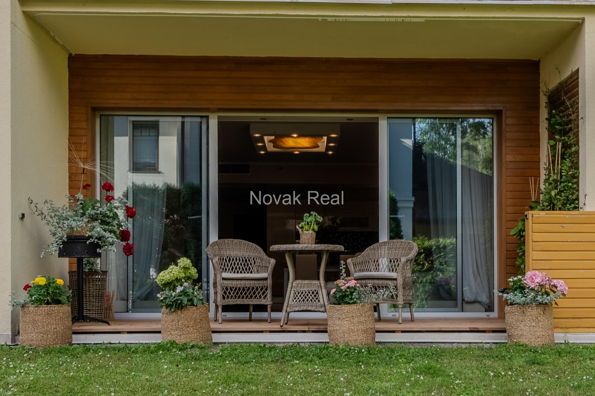 A stylish and cozy apartment is available for rent from August 25 to June 1 in the prestigious Dzintari district