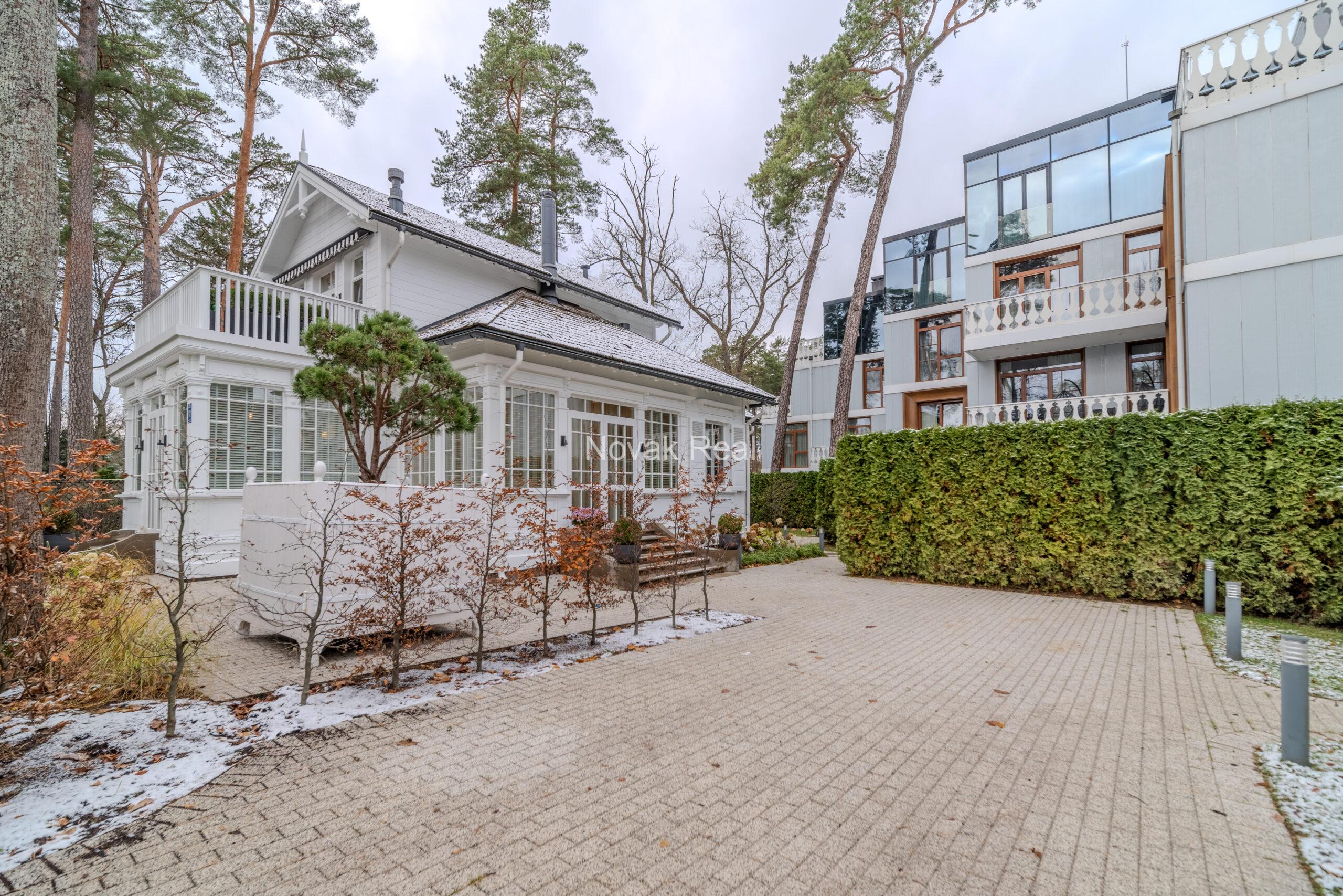 A house is offered for sale in Jūrmala, Bulduri district