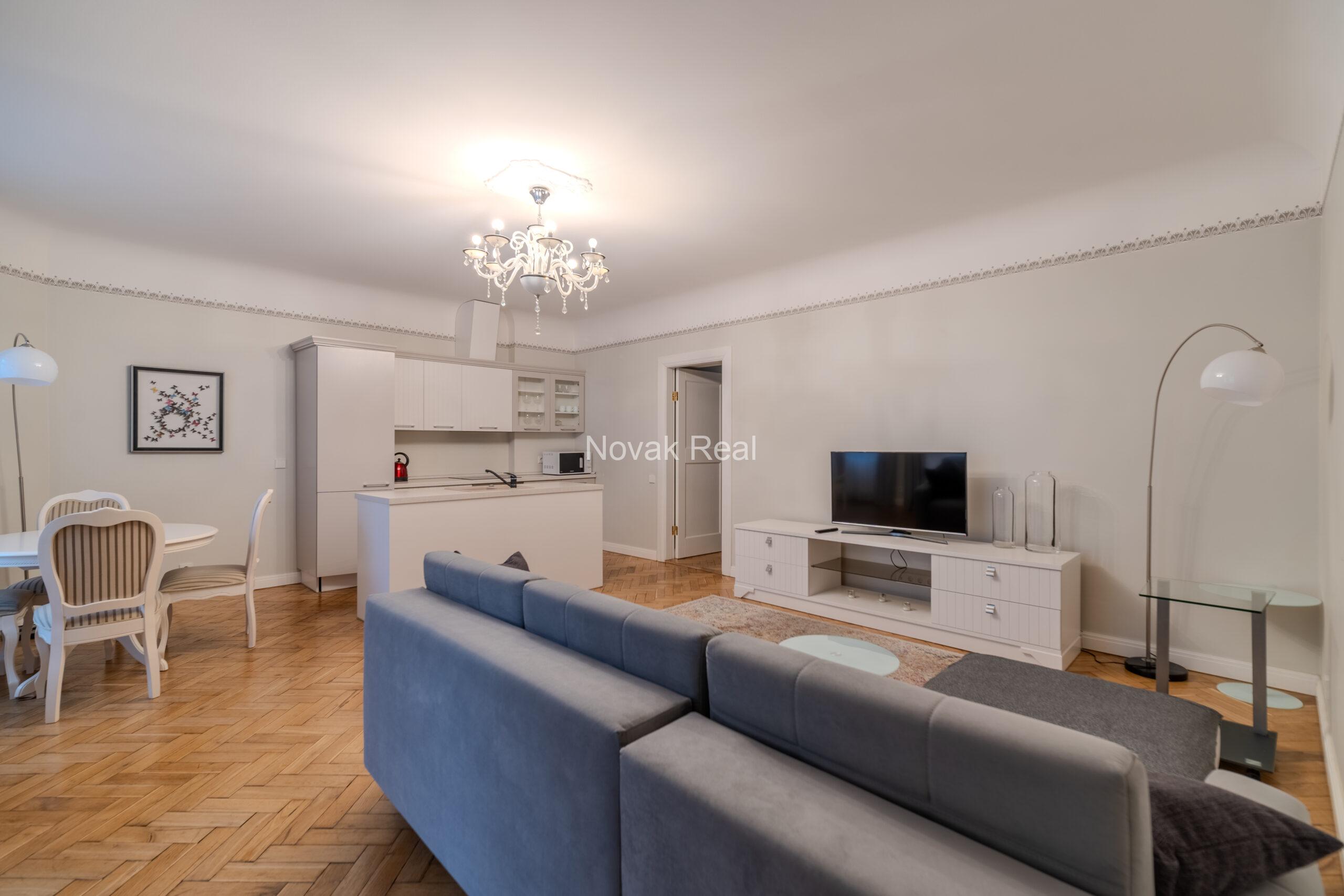 Two-room apartment with a balcony on the facade in a prestigious embassy district