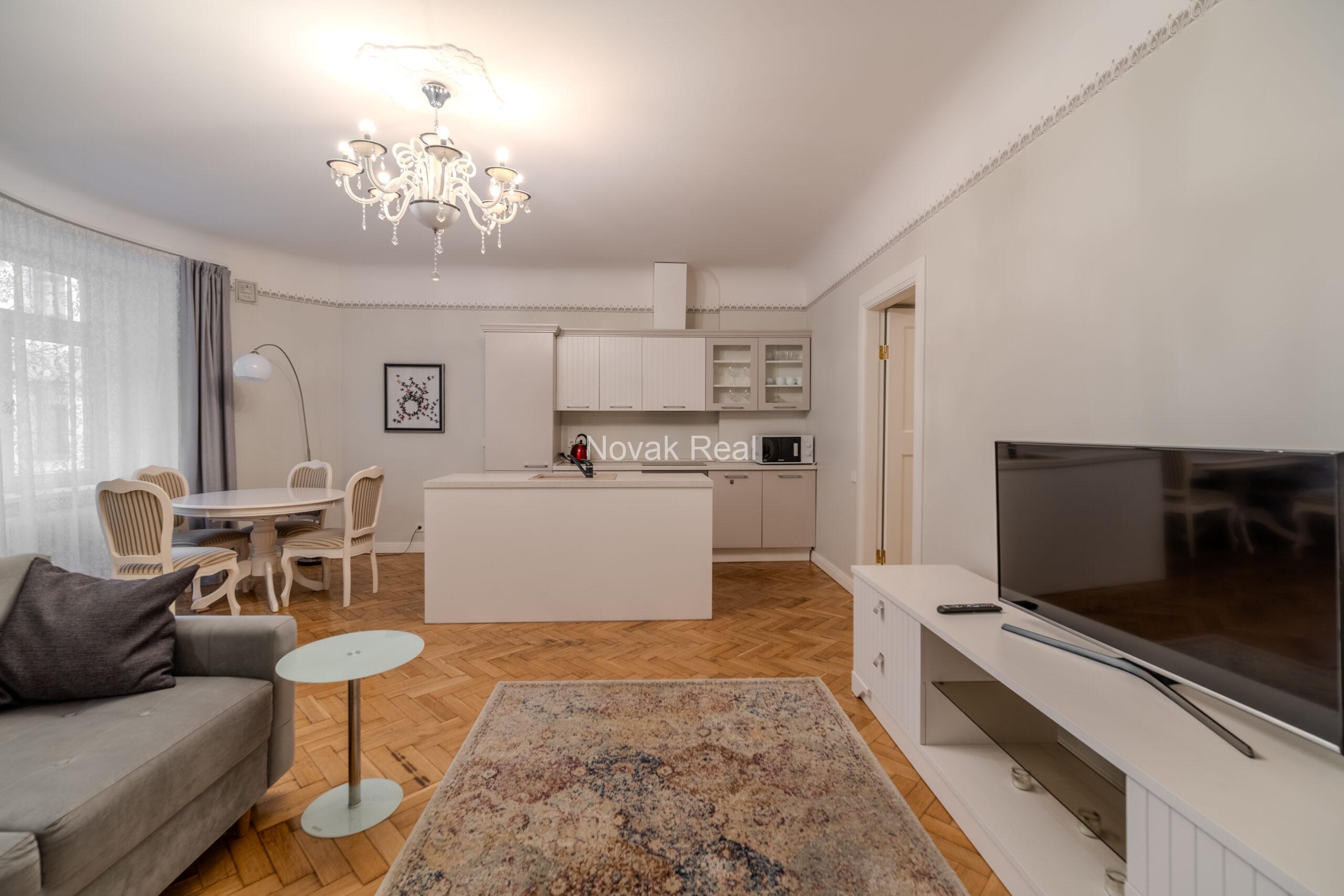 Two-room apartment with a balcony on the facade in a prestigious embassy district