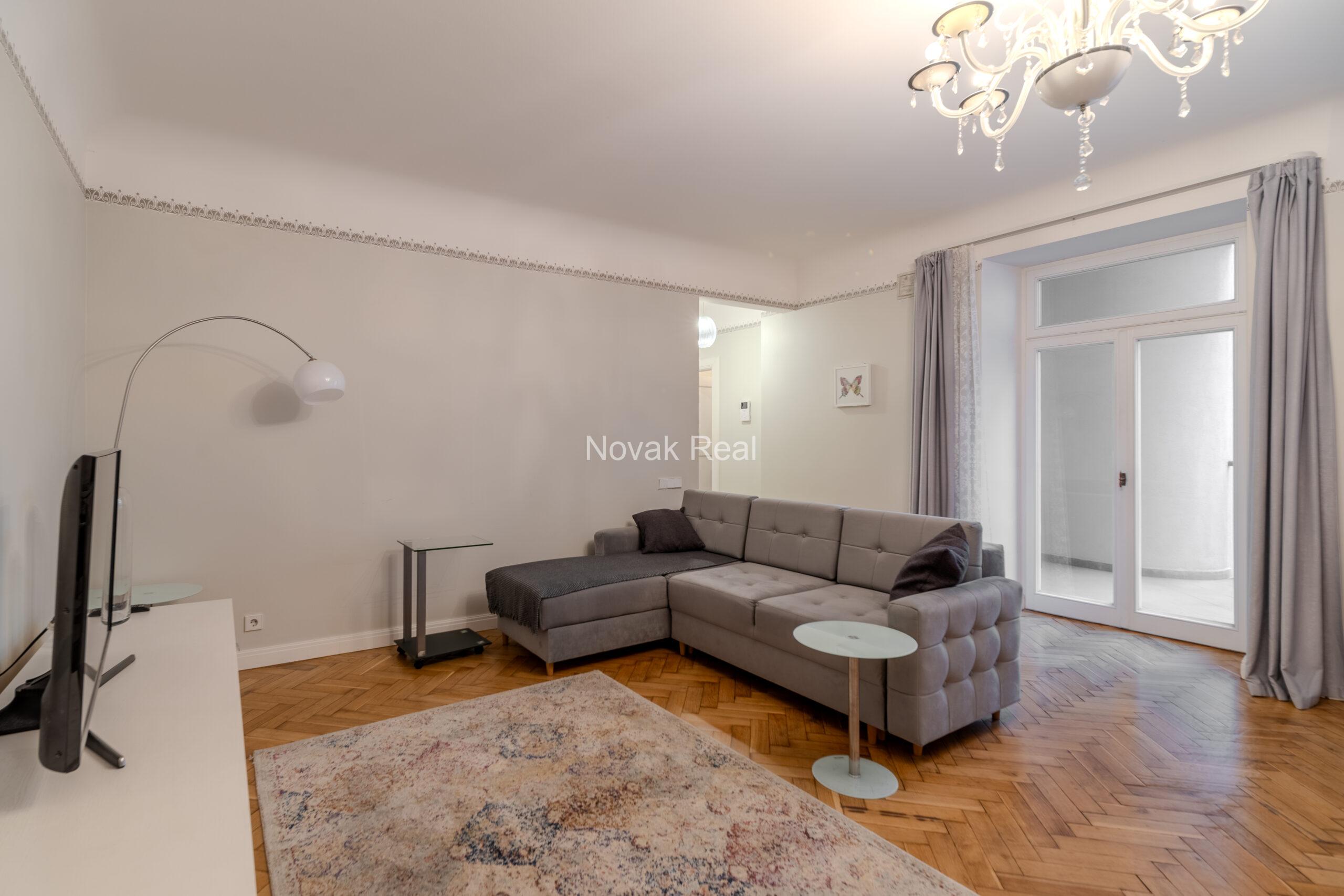 Two-room apartment with a balcony on the facade in a prestigious embassy district
