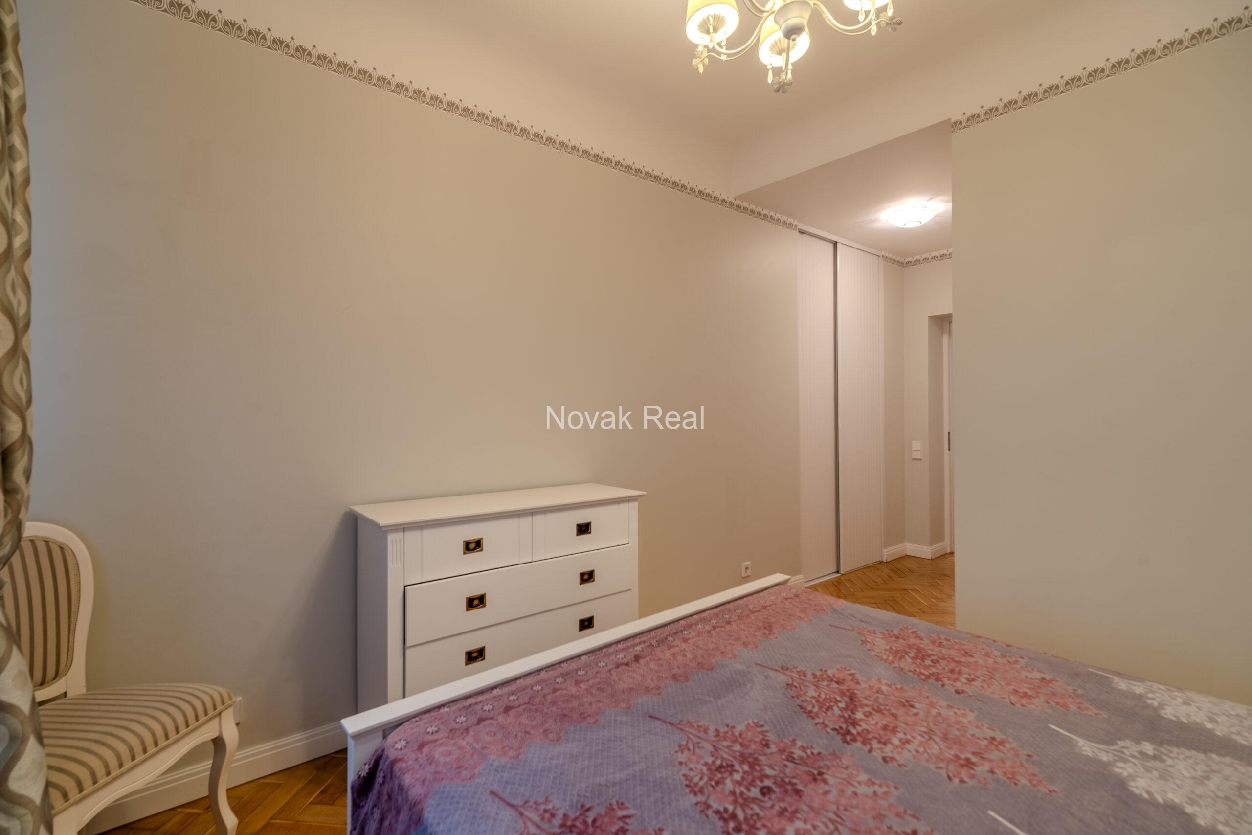 Two-room apartment with a balcony on the facade in a prestigious embassy district