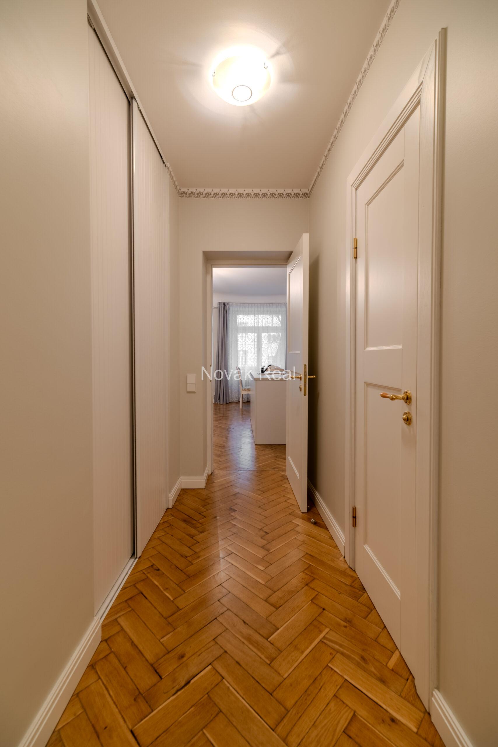 Two-room apartment with a balcony on the facade in a prestigious embassy district