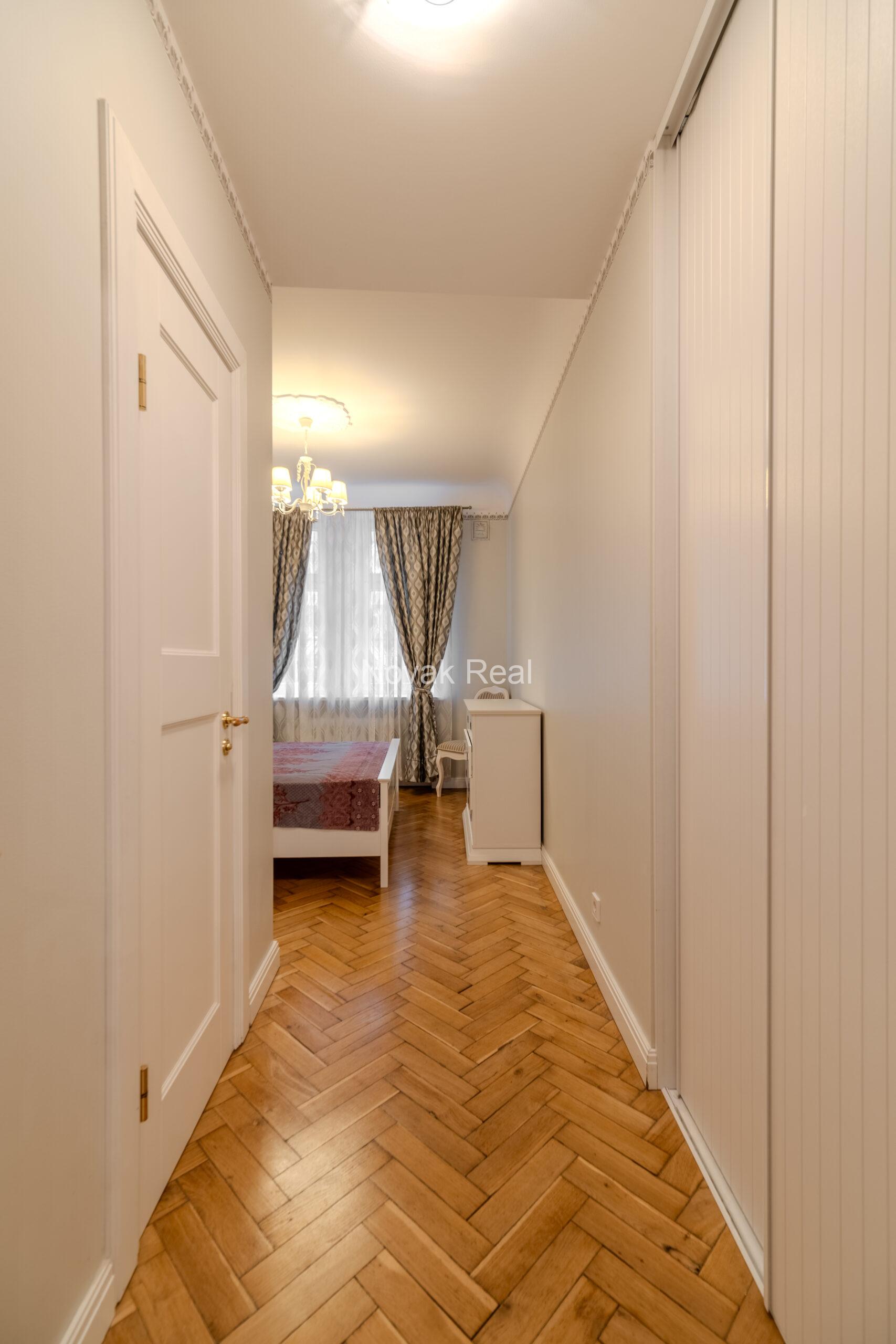 Two-room apartment with a balcony on the facade in a prestigious embassy district