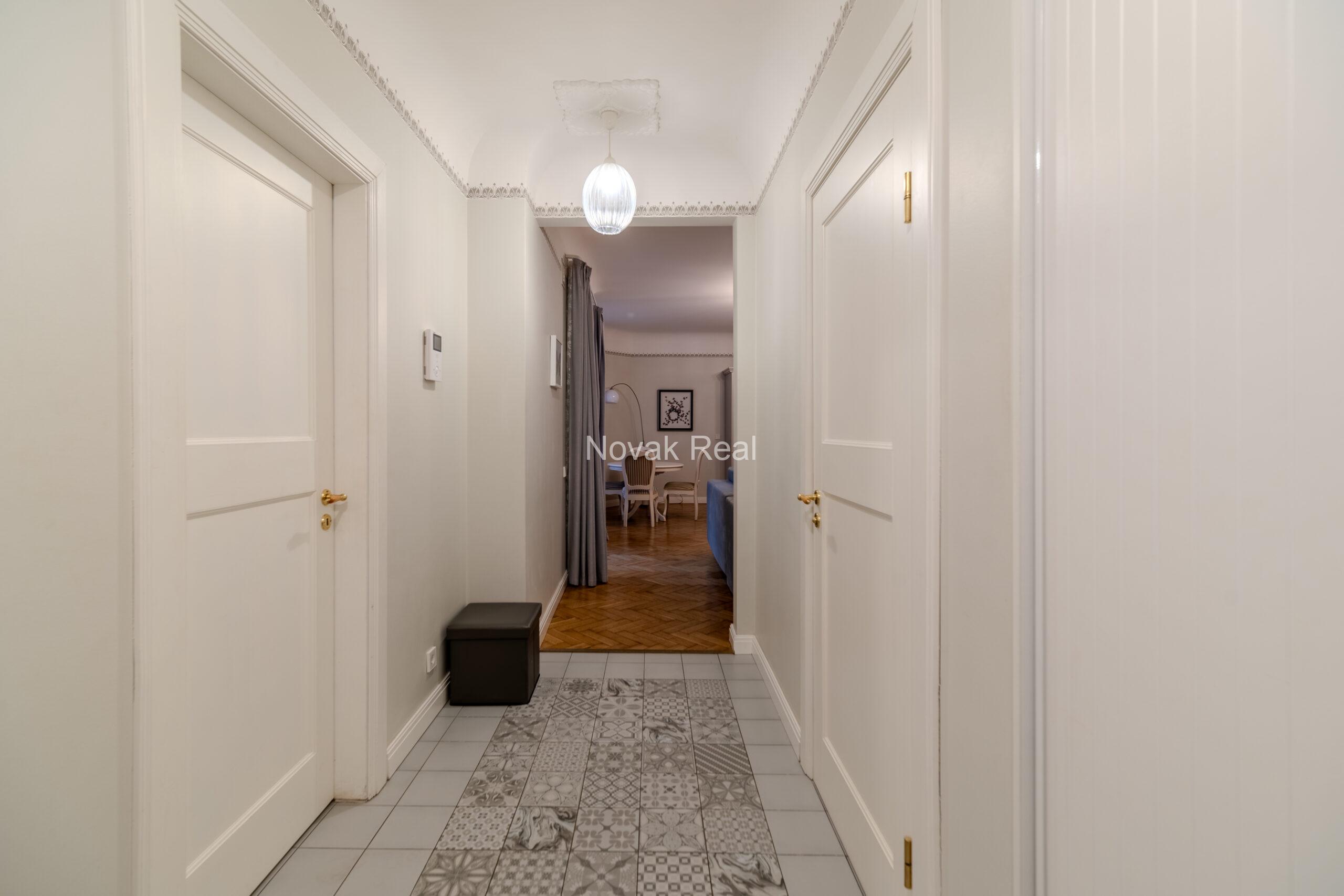 Two-room apartment with a balcony on the facade in a prestigious embassy district