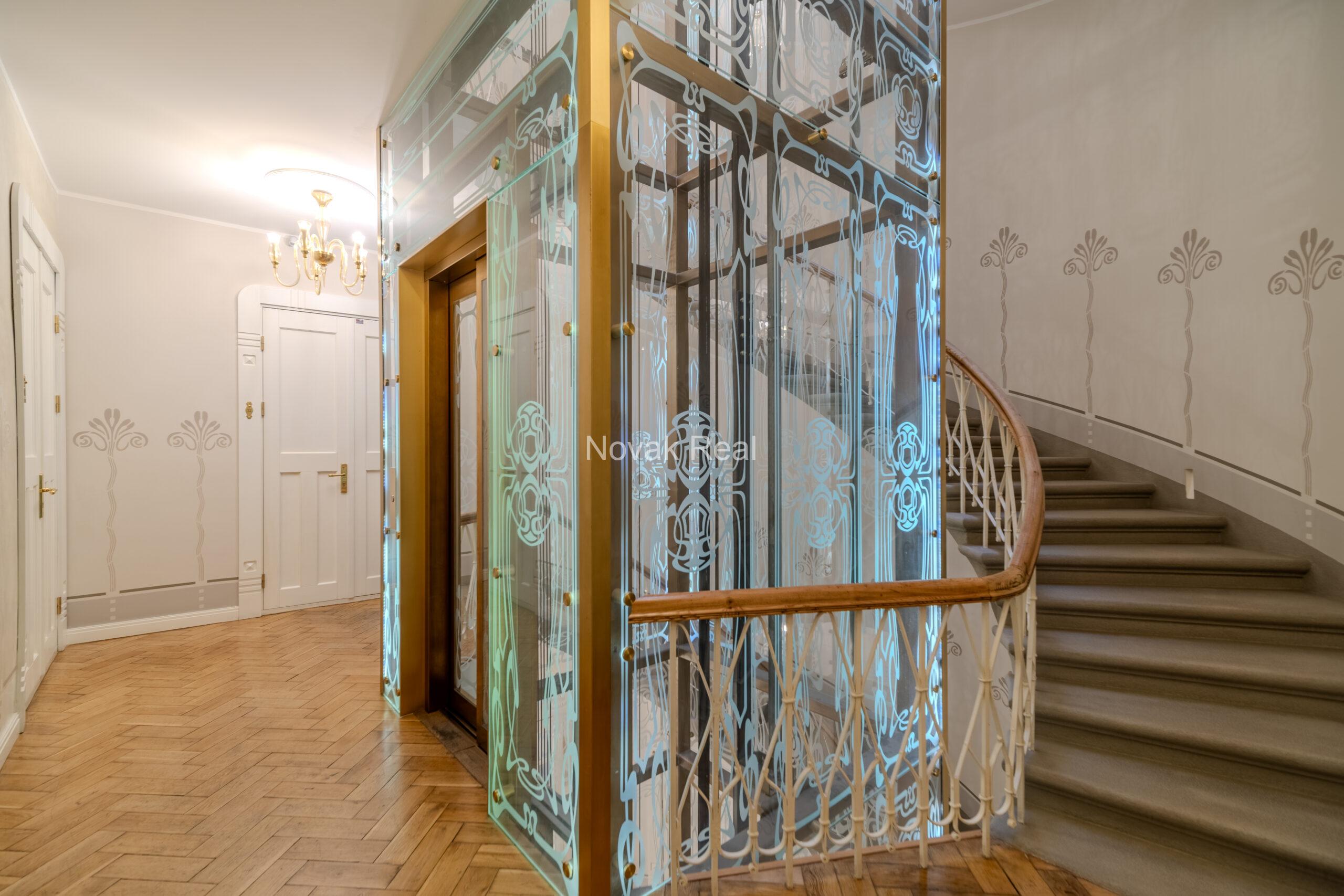 Two-room apartment with a balcony on the facade in a prestigious embassy district