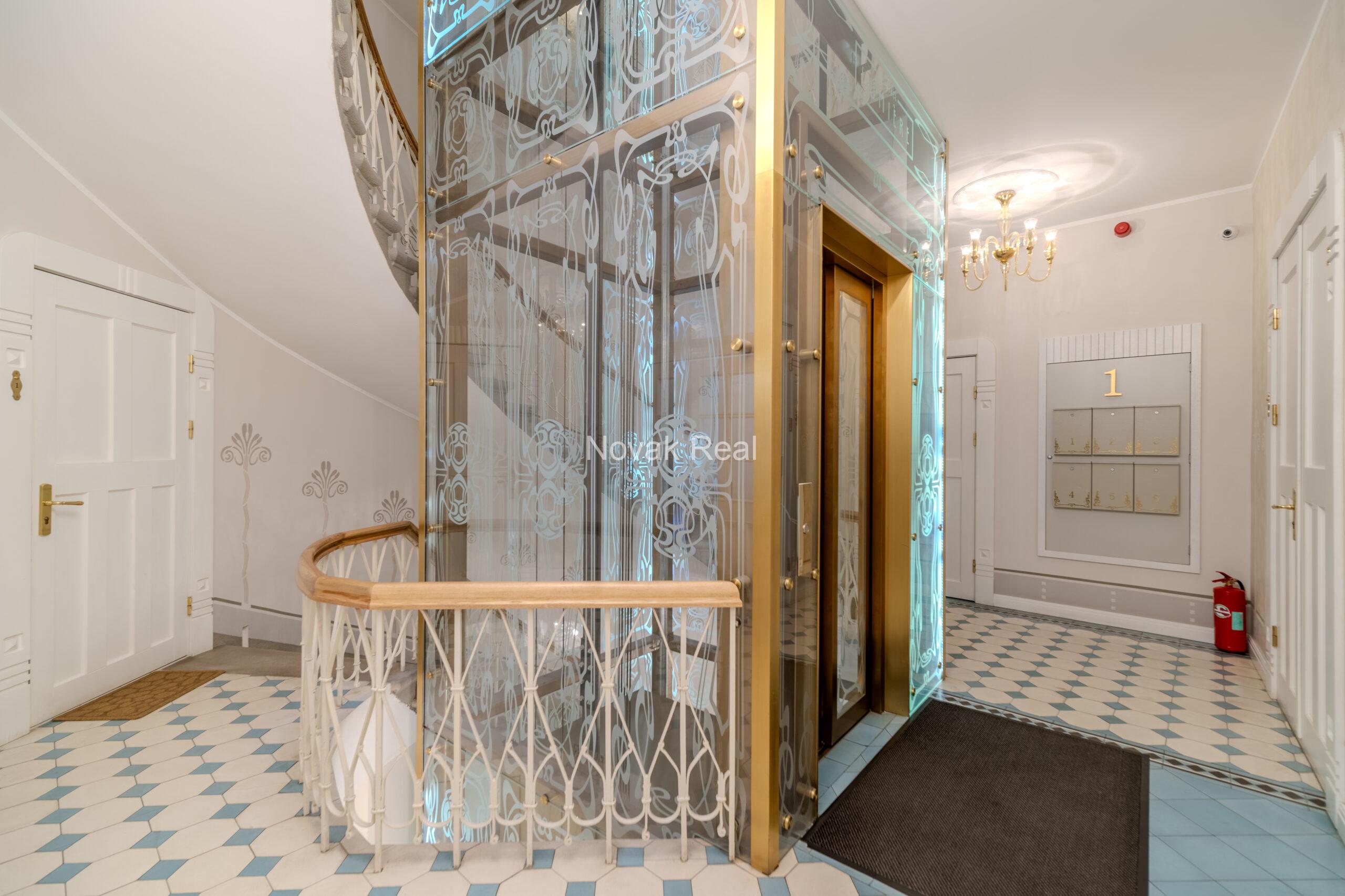 Two-room apartment with a balcony on the facade in a prestigious embassy district