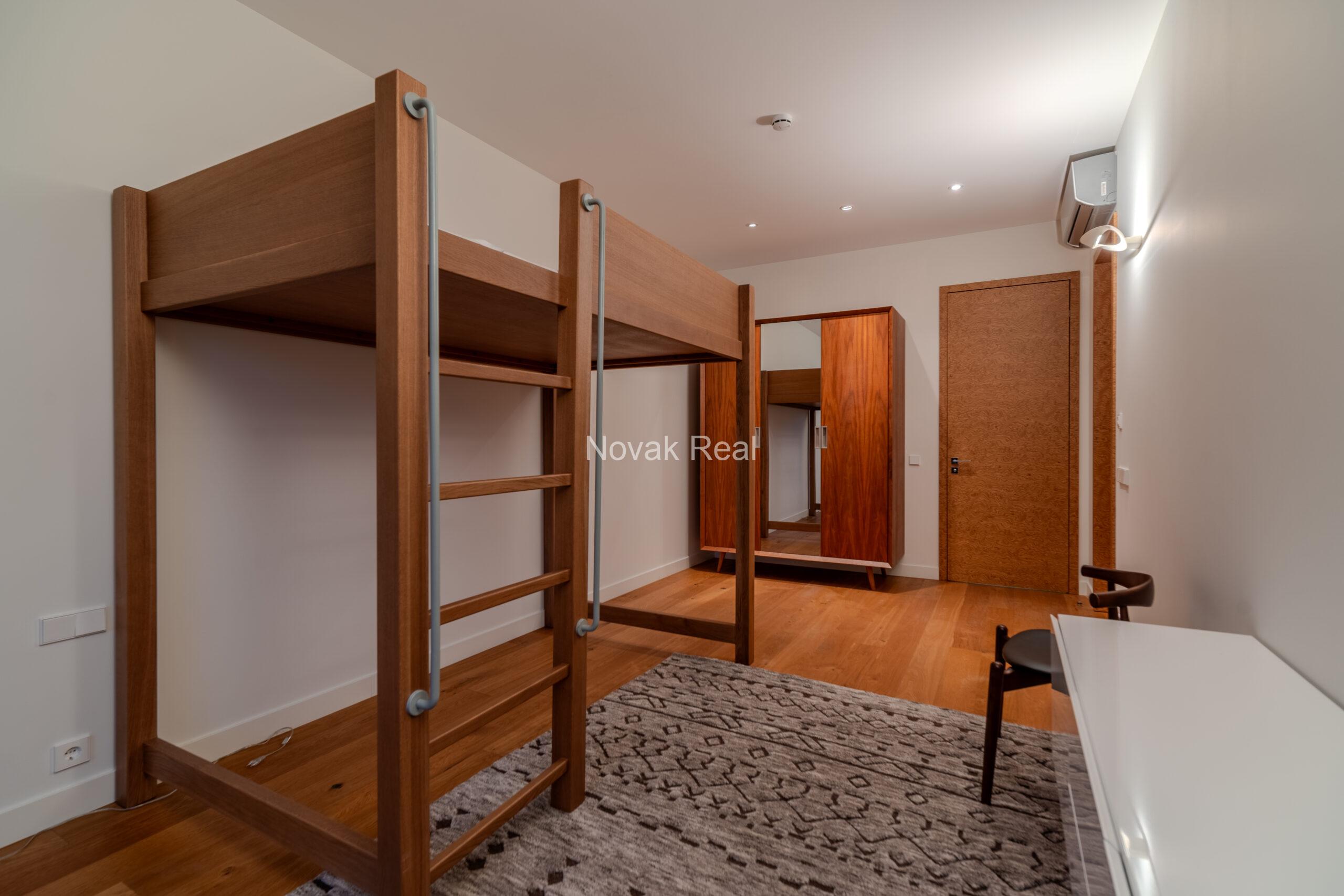 Сдаётся 4-комнатная квартира в лучшем проекте Юрмалы – “Legend”