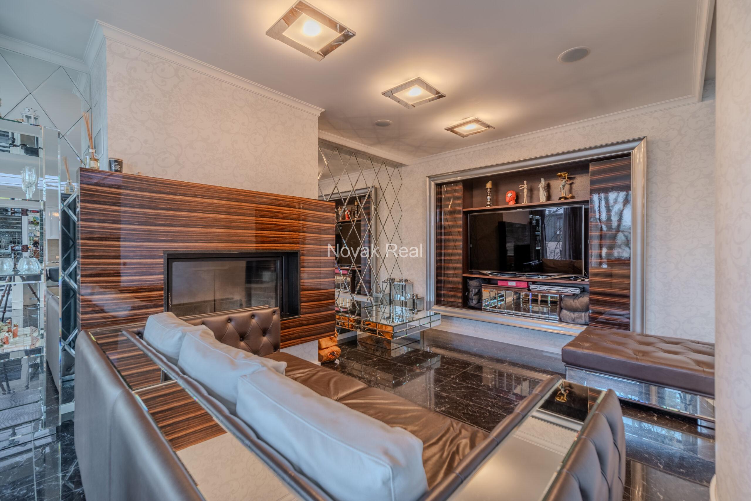 An exquisite 2-story apartment for sale