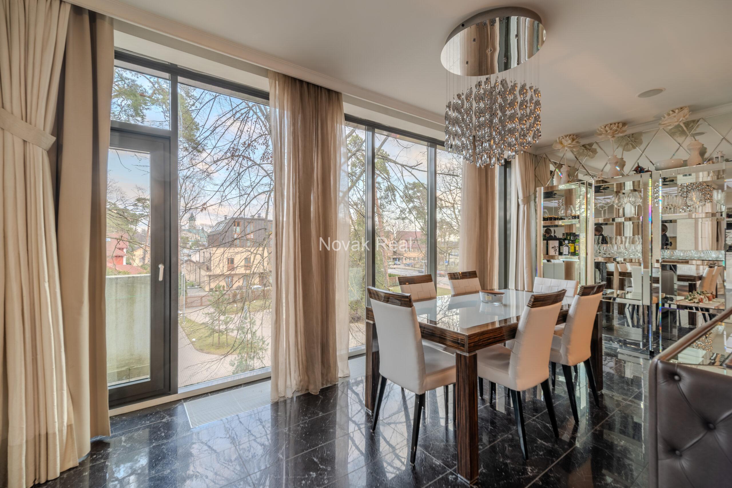 An exquisite 2-story apartment for sale