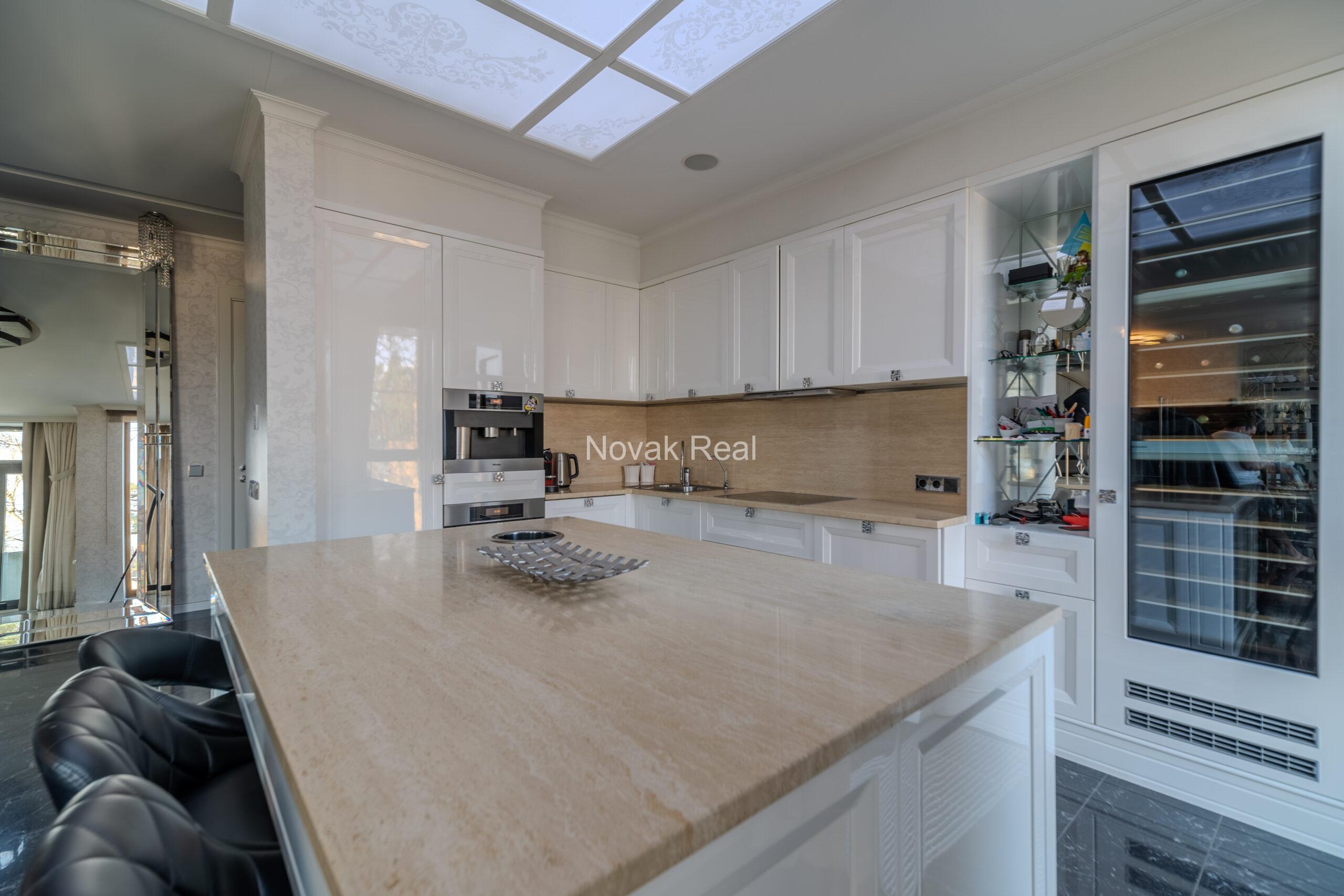 An exquisite 2-story apartment for sale