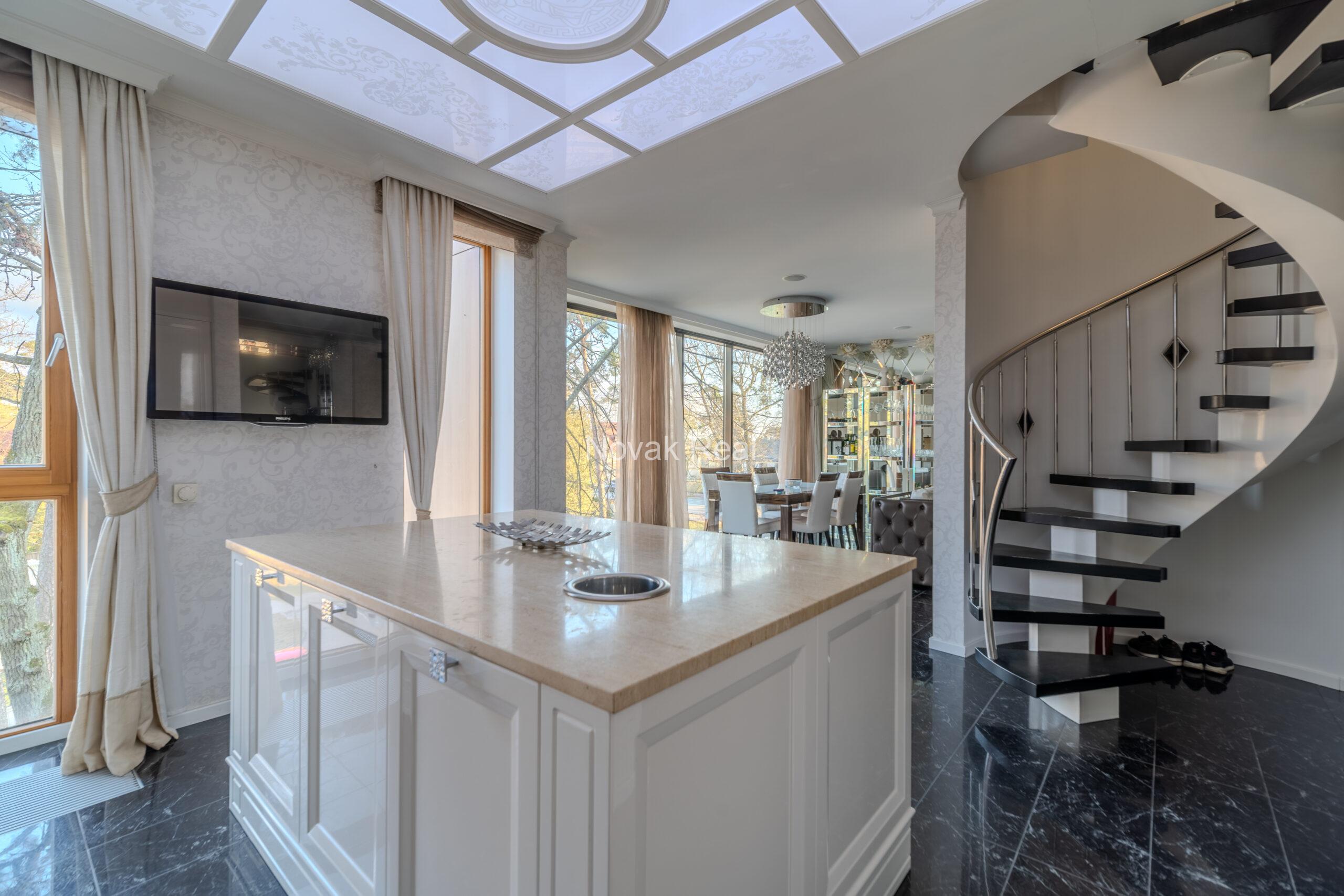 An exquisite 2-story apartment for sale