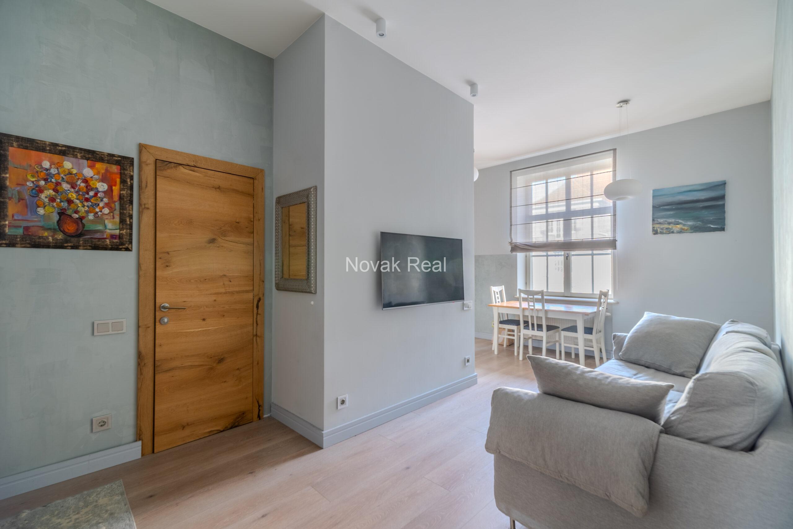 A cozy 3-bedroom apartment is offered for sale in Riga’s Quiet Centre, on one of the city’s most picturesque streets — Ausekļa Street, in the prestigious Forburga quarter