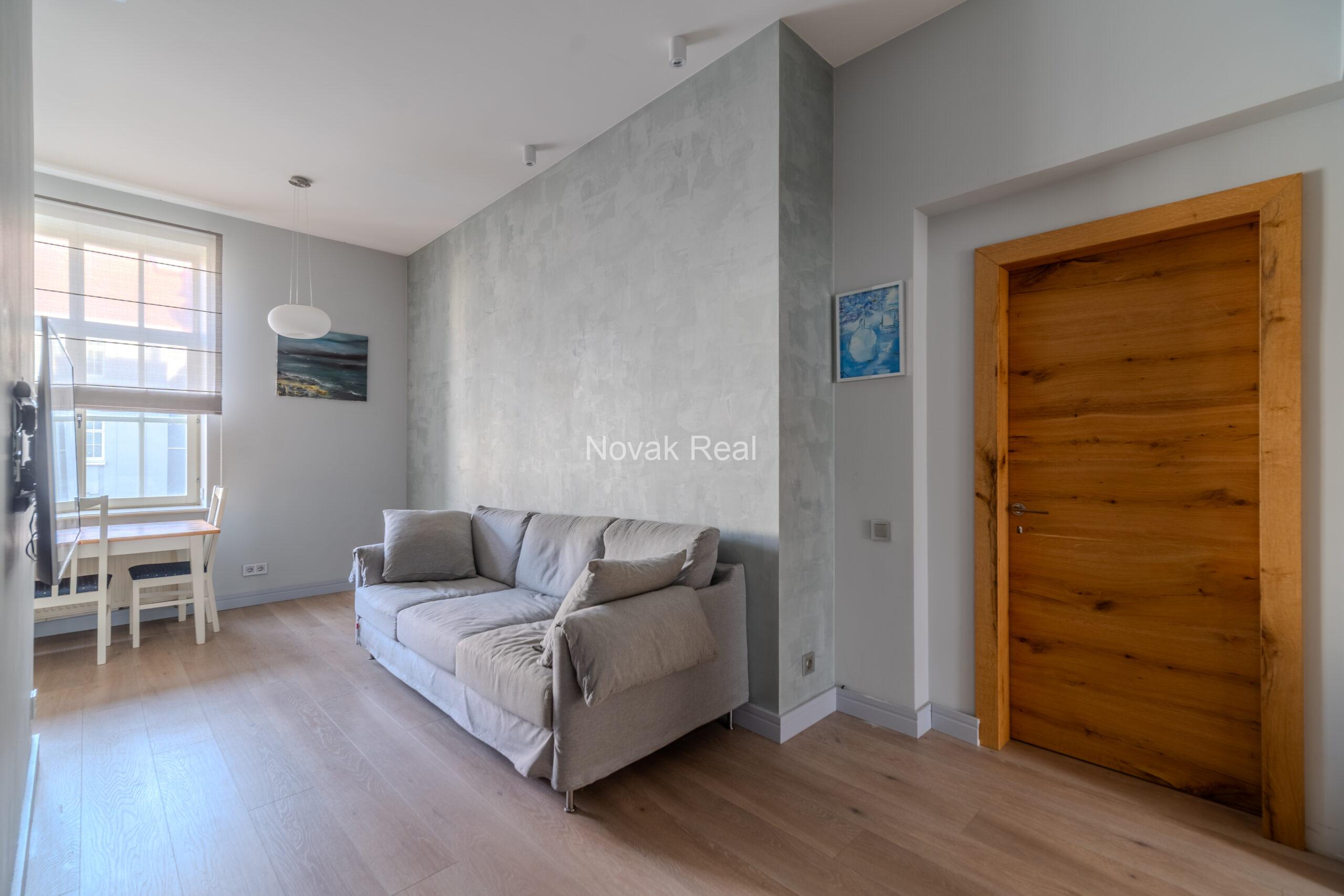 A cozy 3-bedroom apartment is offered for sale in Riga’s Quiet Centre, on one of the city’s most picturesque streets — Ausekļa Street, in the prestigious Forburga quarter