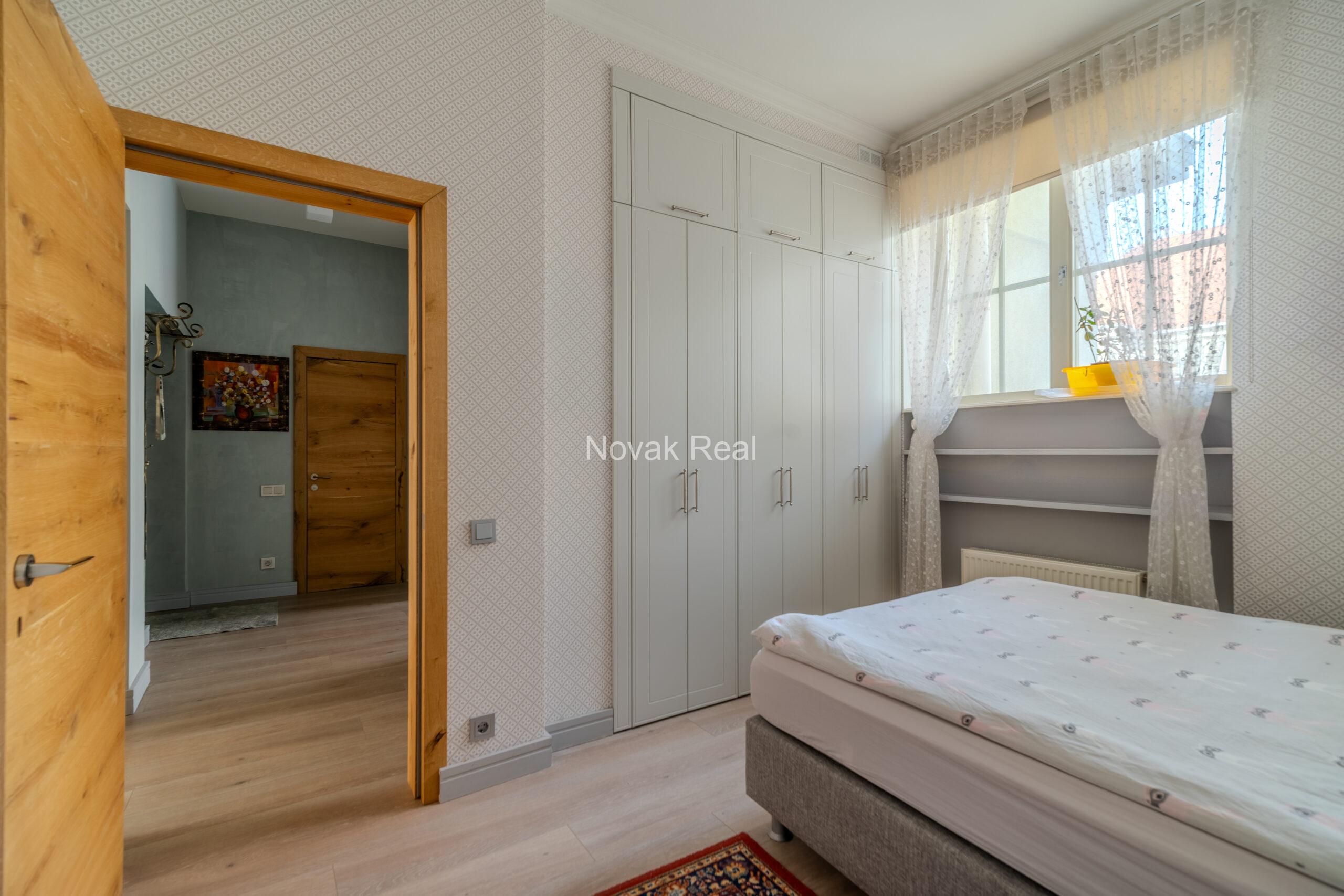 A cozy 3-bedroom apartment is offered for sale in Riga’s Quiet Centre, on one of the city’s most picturesque streets — Ausekļa Street, in the prestigious Forburga quarter