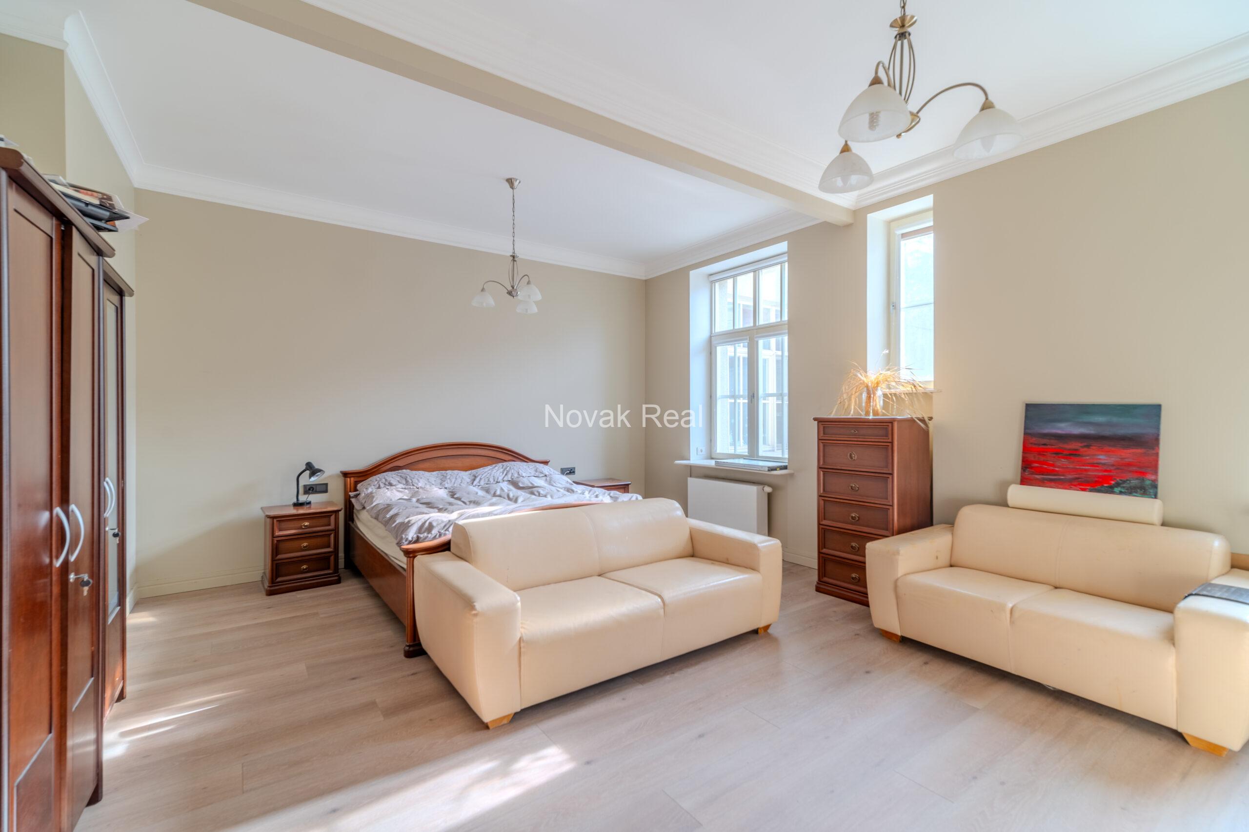 A cozy 3-bedroom apartment is offered for sale in Riga’s Quiet Centre, on one of the city’s most picturesque streets — Ausekļa Street, in the prestigious Forburga quarter