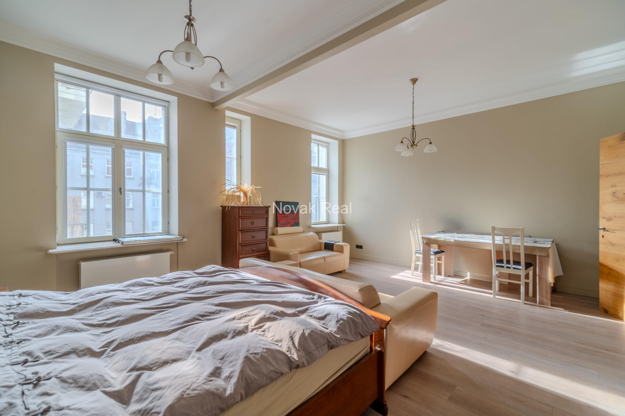 A cozy 3-bedroom apartment is offered for sale in Riga’s Quiet Centre, on one of the city’s most picturesque streets — Ausekļa Street, in the prestigious Forburga quarter