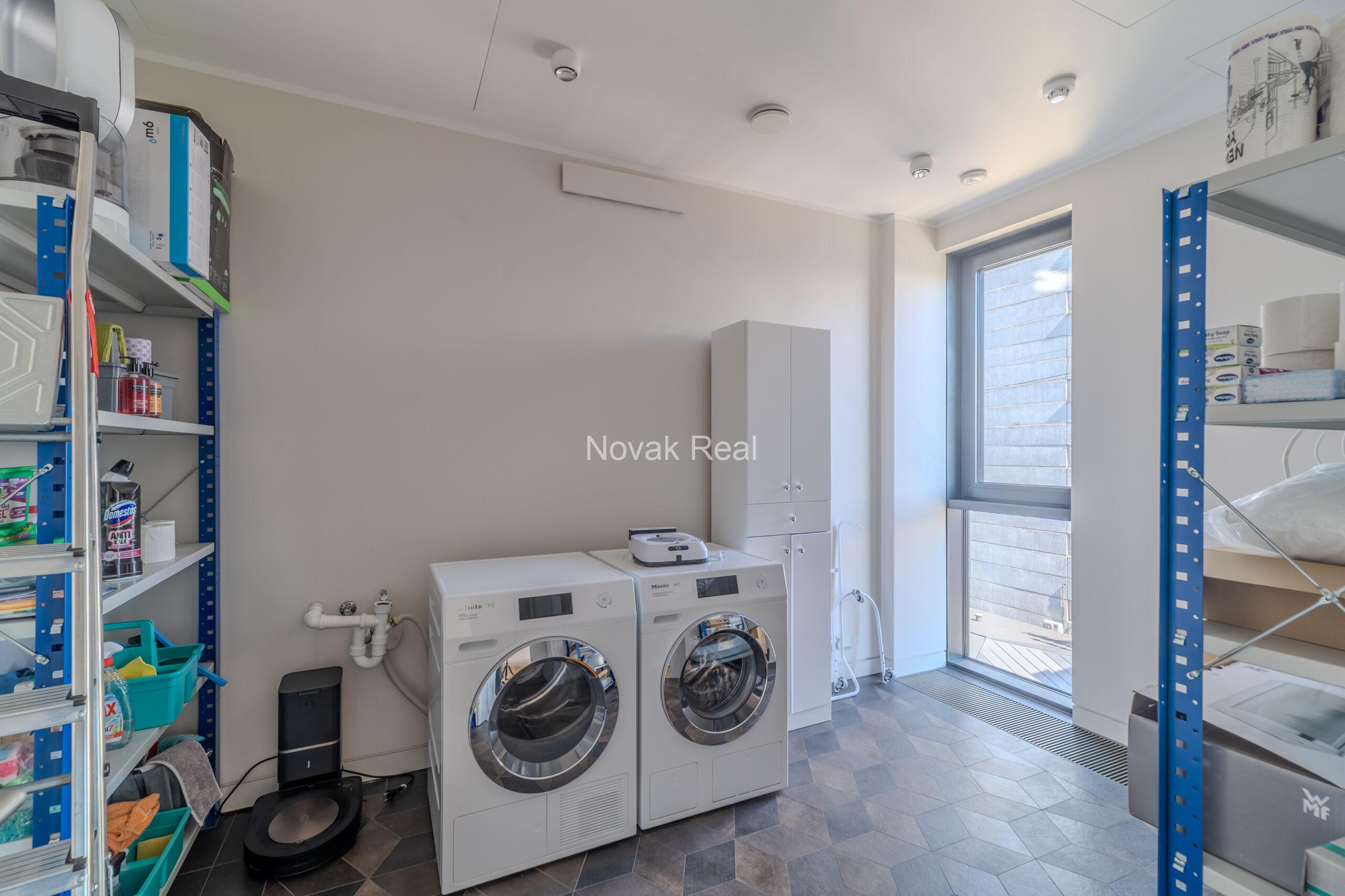 A bright and spacious four-bedroom apartment is offered for sale in the prestigious new development Club Central Residence II