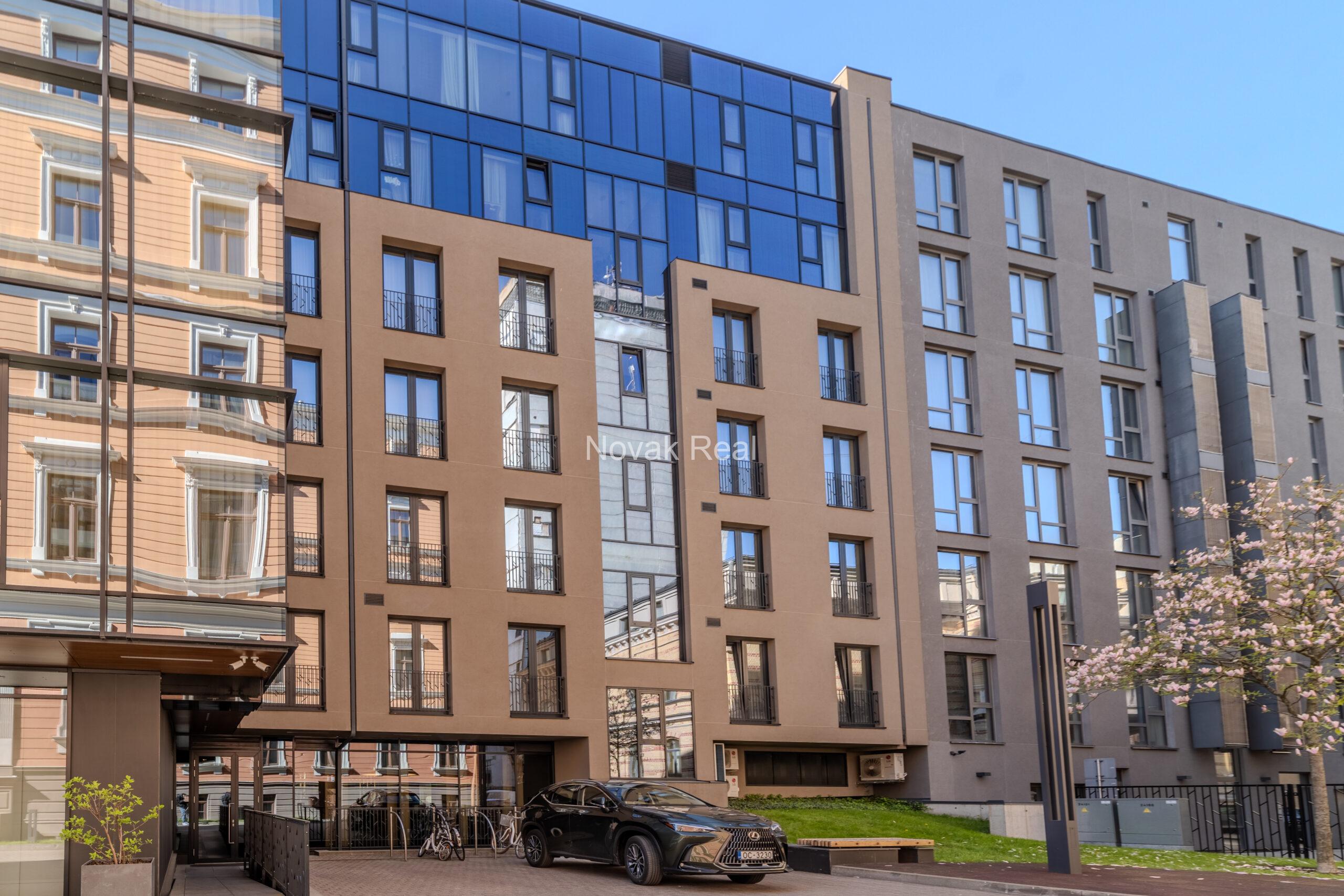 A bright and spacious four-bedroom apartment is offered for sale in the prestigious new development Club Central Residence II