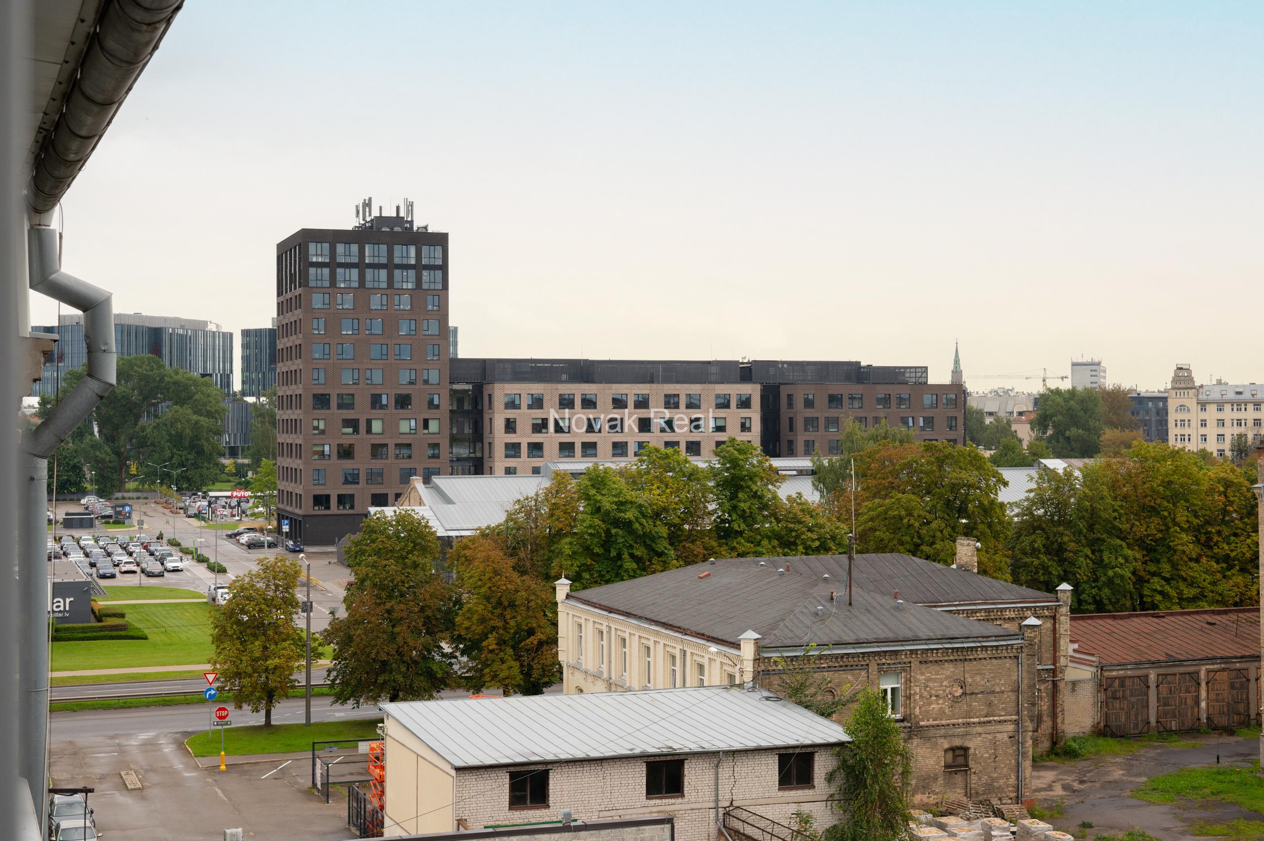 Pārdošanā moderns un izsmalcināts dzīvoklis Rīgas Klusajā centrā