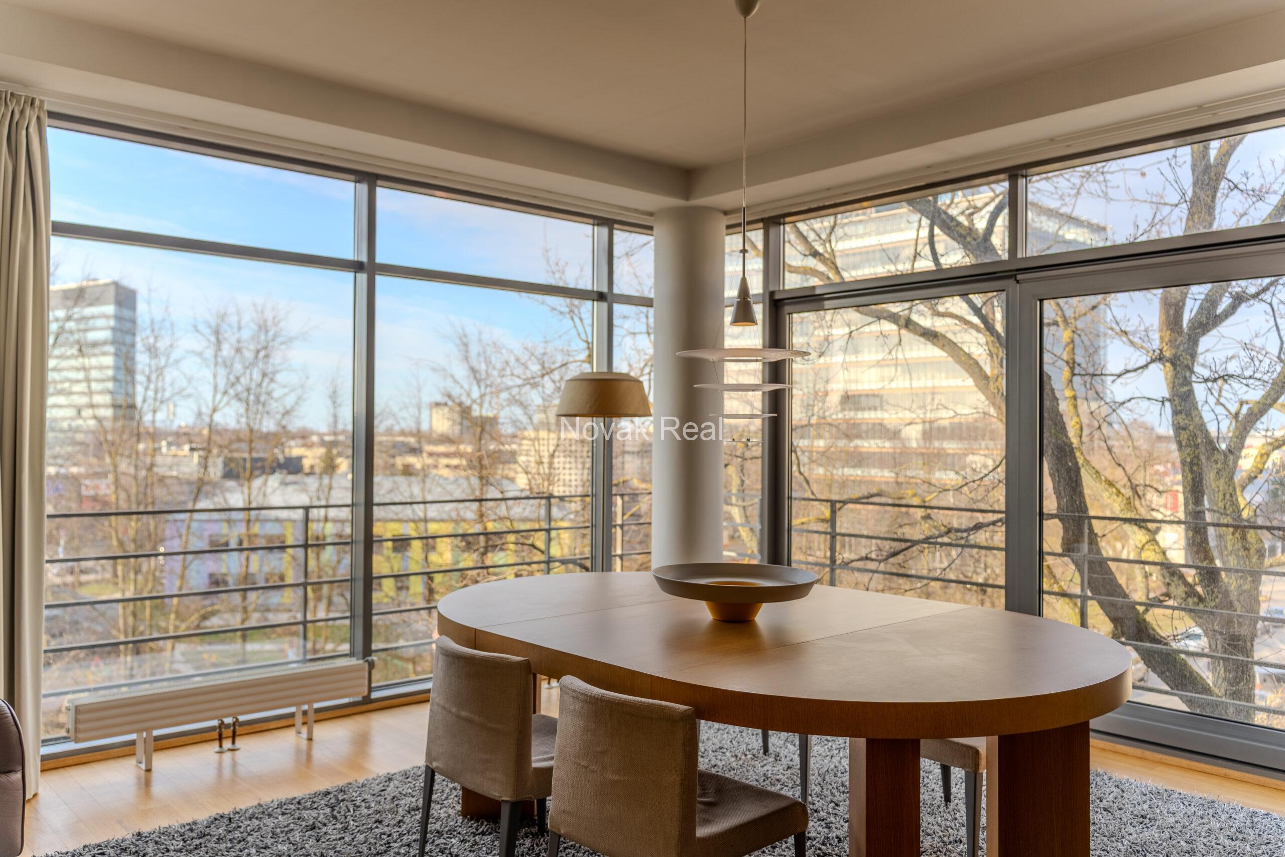 3-room apartment in CARLO building, designed by Meinhard von Gerkan