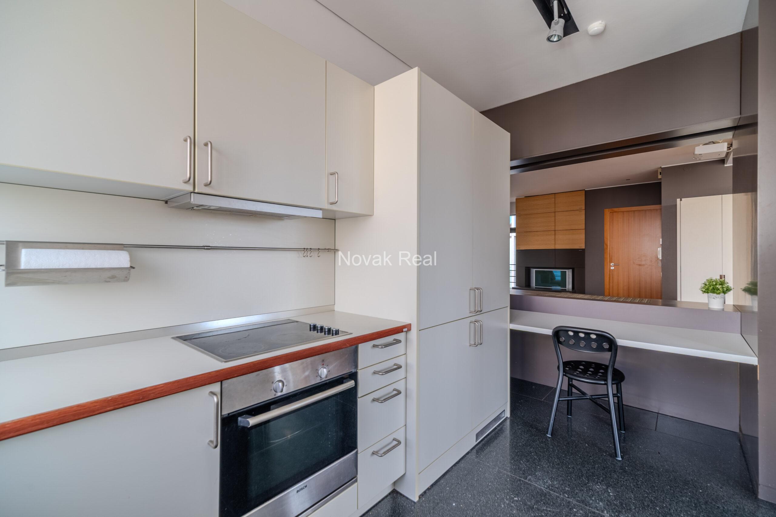 3-room apartment in CARLO building, designed by Meinhard von Gerkan