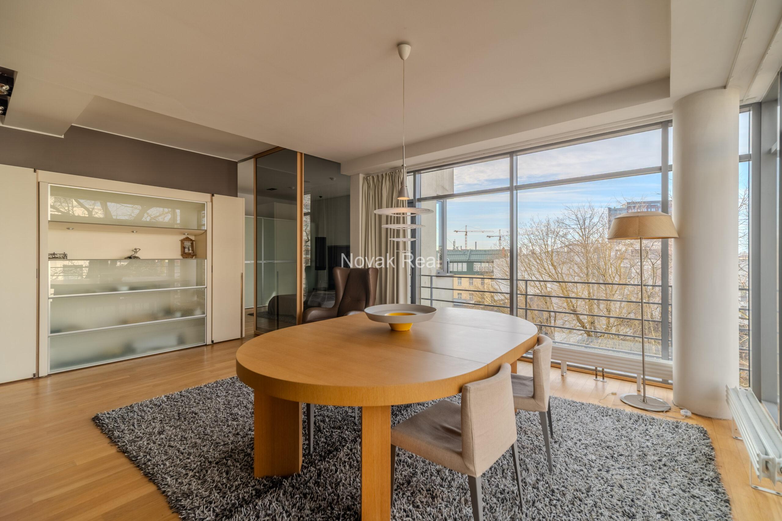 3-room apartment in CARLO building, designed by Meinhard von Gerkan