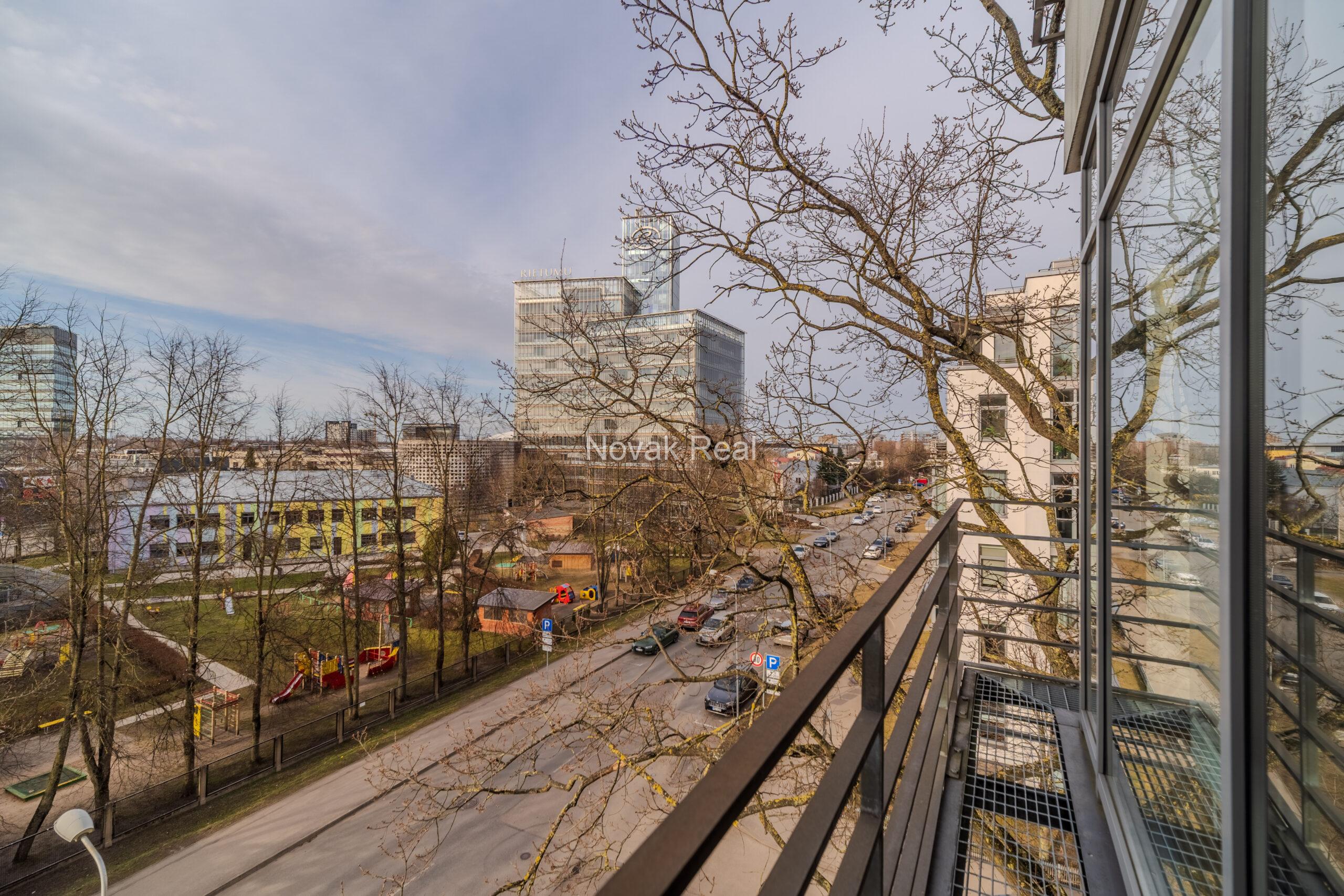 3-room apartment in CARLO building, designed by Meinhard von Gerkan