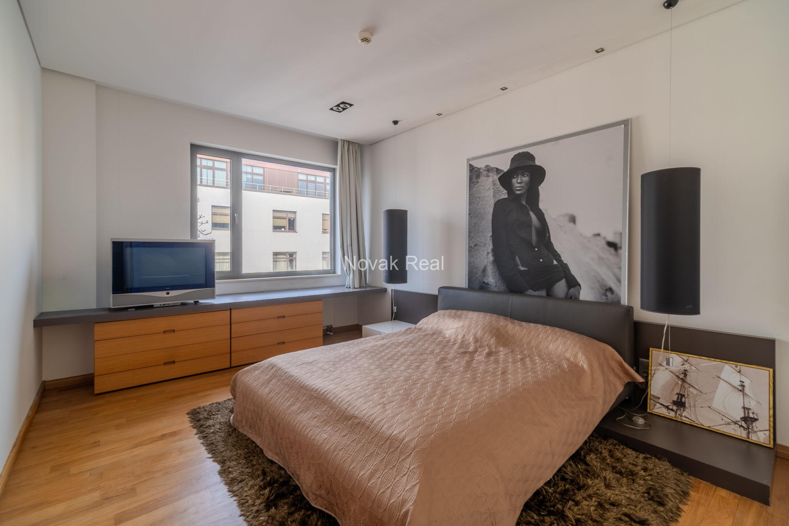 3-room apartment in CARLO building, designed by Meinhard von Gerkan