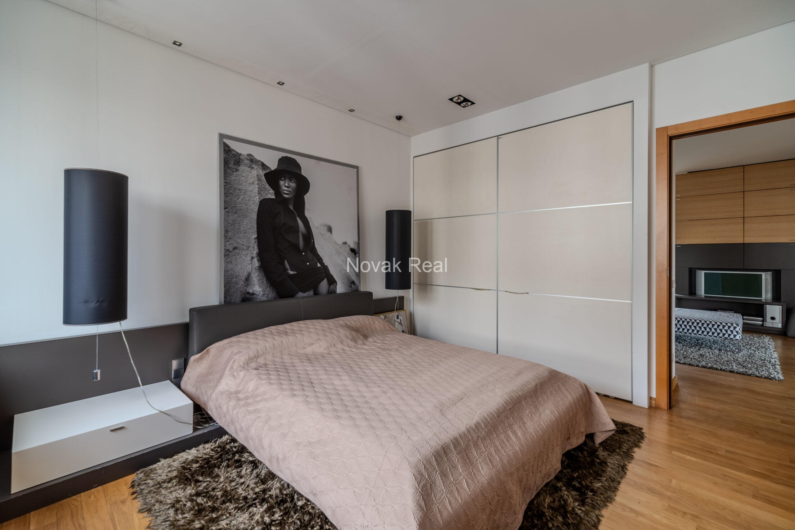 3-room apartment in CARLO building, designed by Meinhard von Gerkan